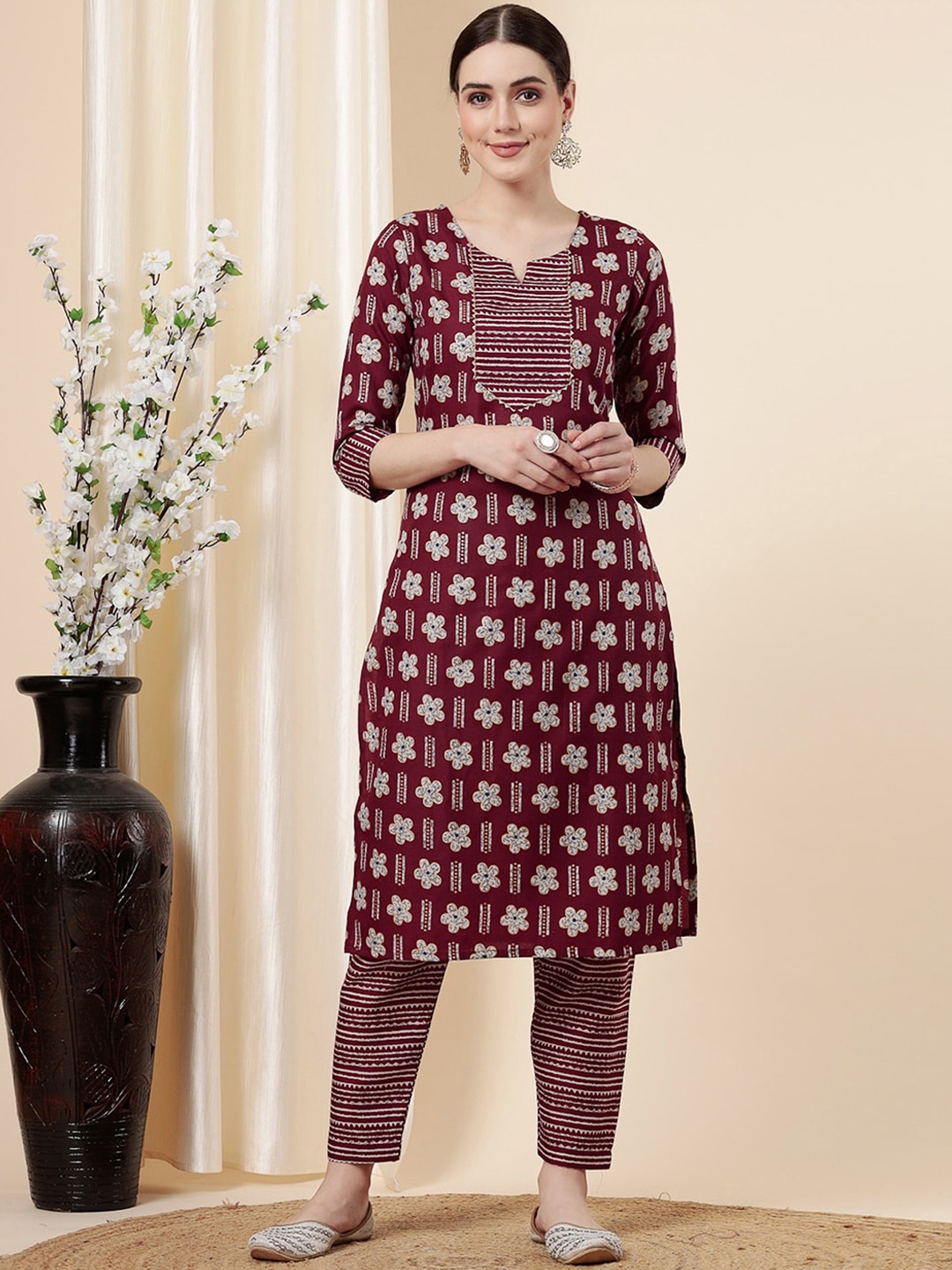 

KALINI Ethnic Motifs Printed Gotta Patti Straight Kurta with Trouser, Maroon