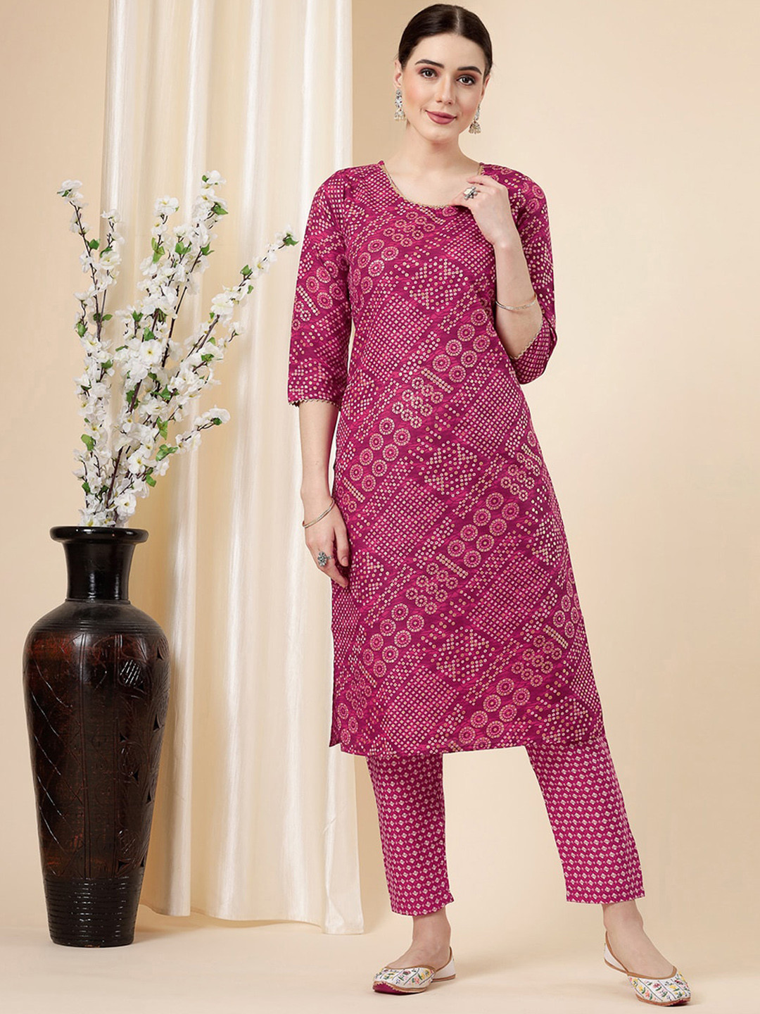 

KALINI Bandhani Printed Regular Kurta With Trousers, Pink