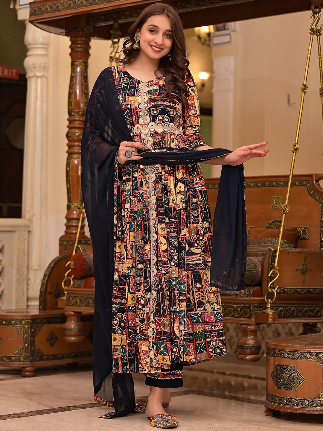 

Sangria Abstract Printed Mirror Work High Slit Kurta With Trouser & Dupatta, Black