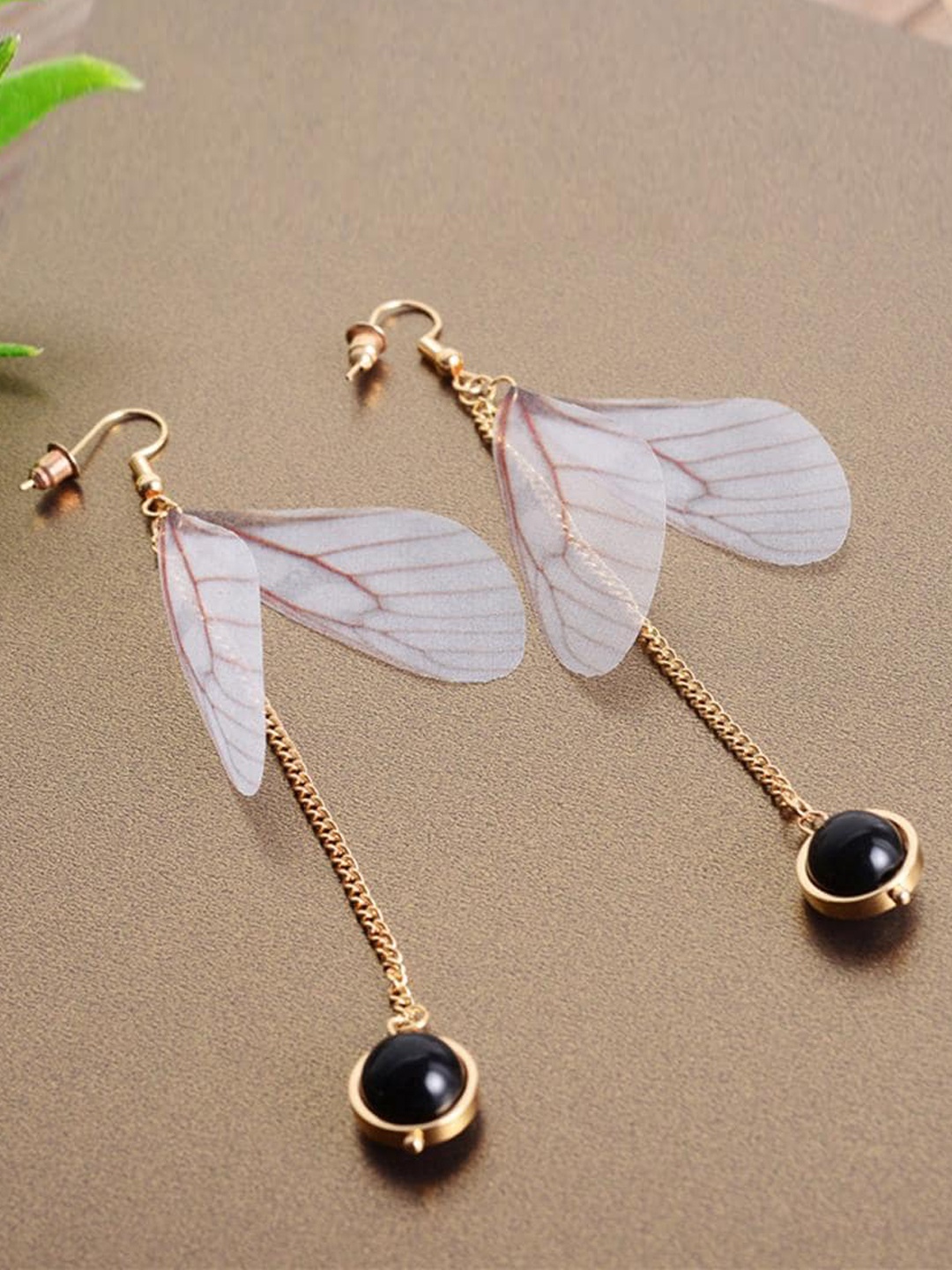 

Lyla Contemporary Drop Earrings, Na