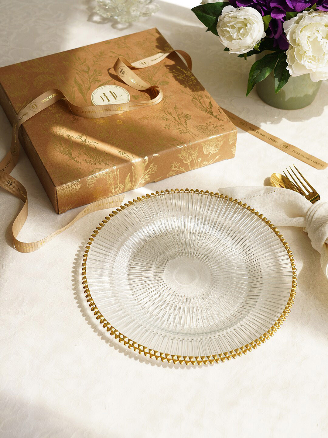 

Pure Home and Living Transparent 2 Pieces Textured Glass Plates