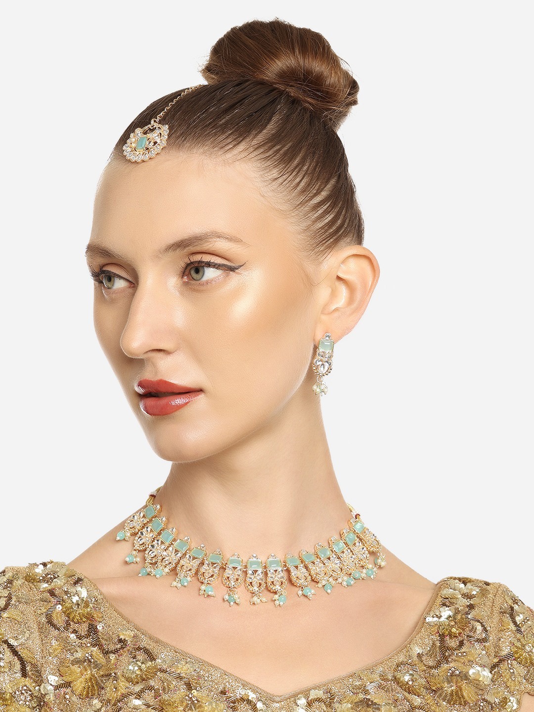 

Zaveri Pearls Gold-Plated Kundan-Studded Jewellery Set