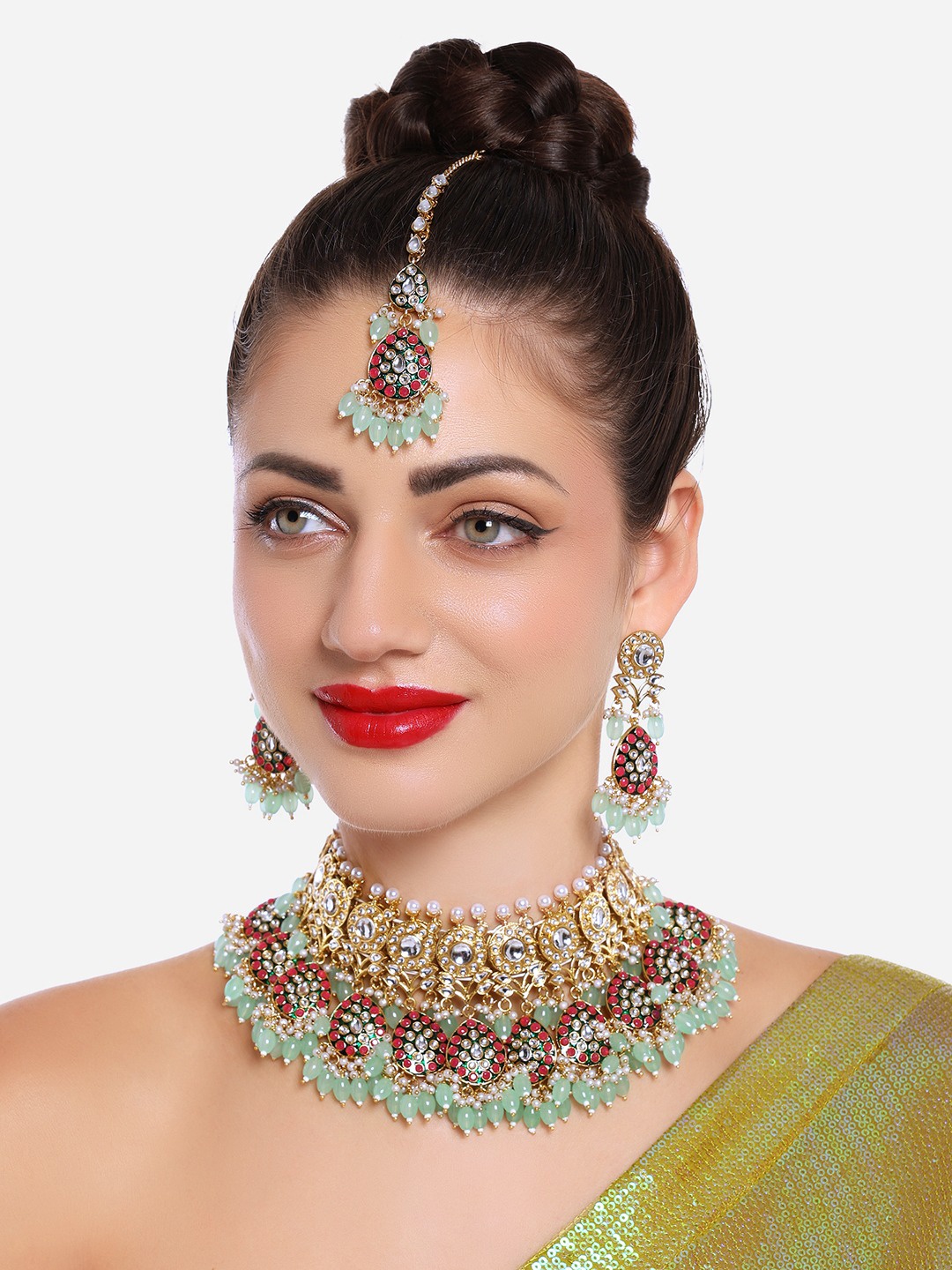 

Zaveri Pearls Gold-Plated Kundan Studded & Pearls Beaded Jewellery Set