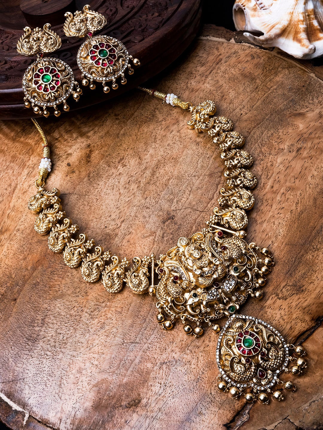 

StileAdda Gold-Plated Stone-Studded & Beaded Jewellery Set