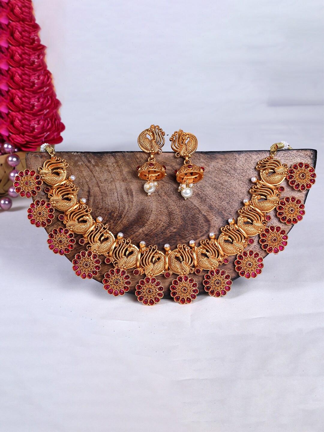 

StileAdda Gold-Plated Stone-Studded & Beaded Jewellery Set