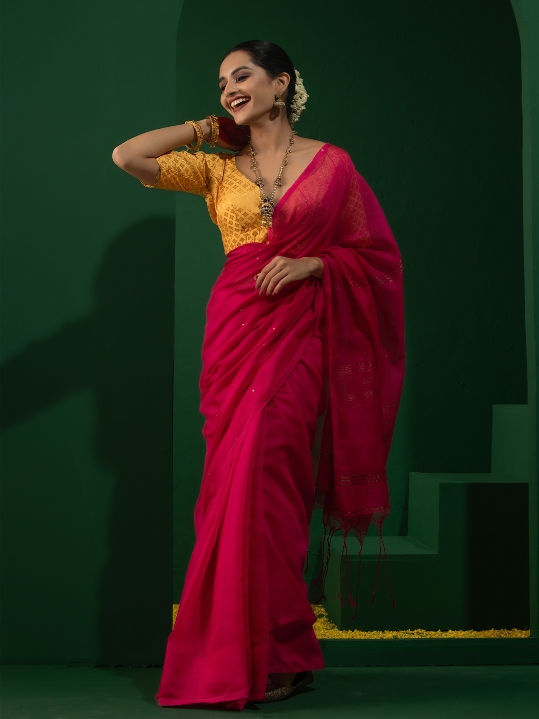 

Triyah Woven Design Zari Saree, Pink