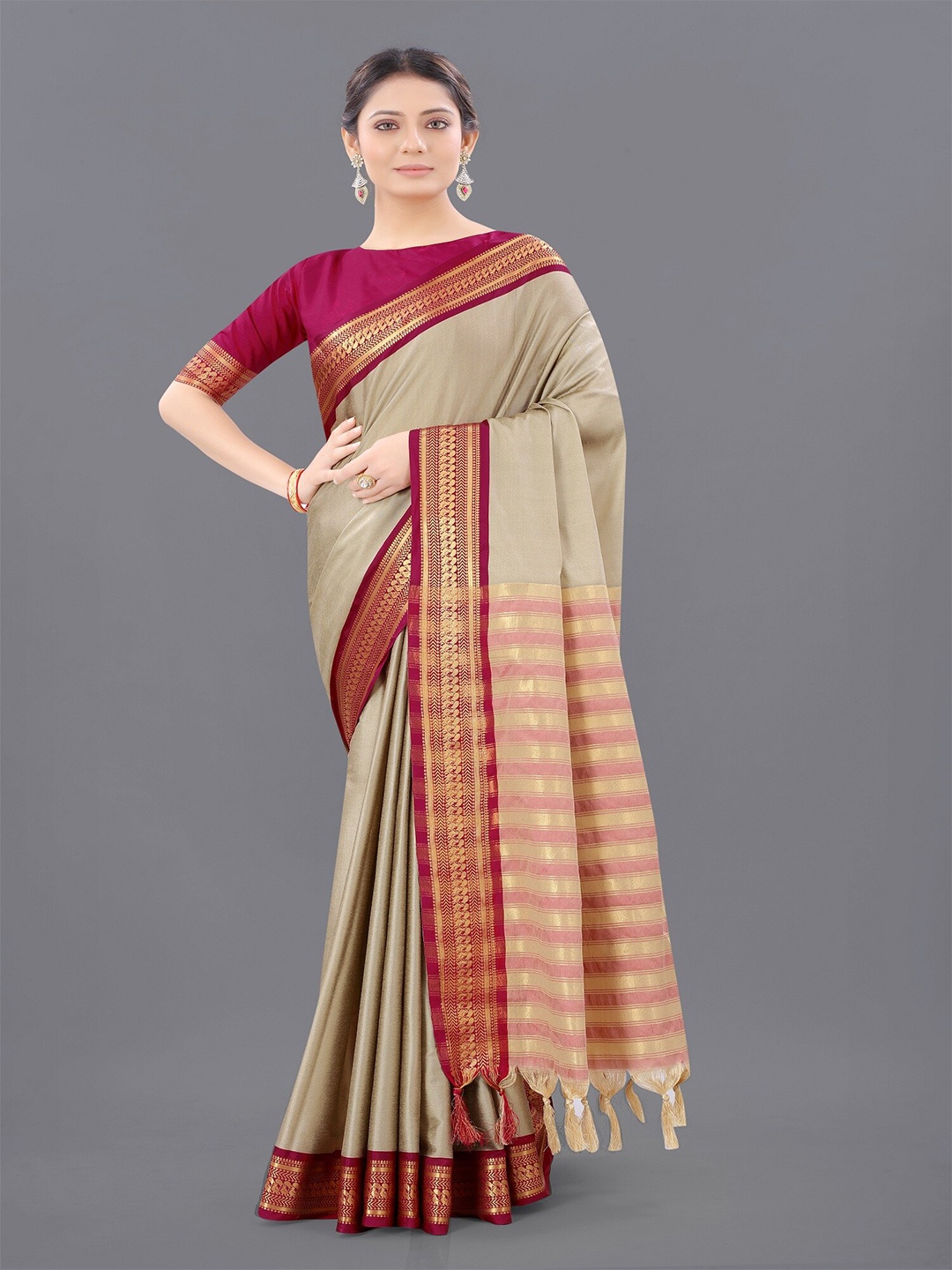 

APNISHA Zari Silk Cotton Banarasi Saree, Grey