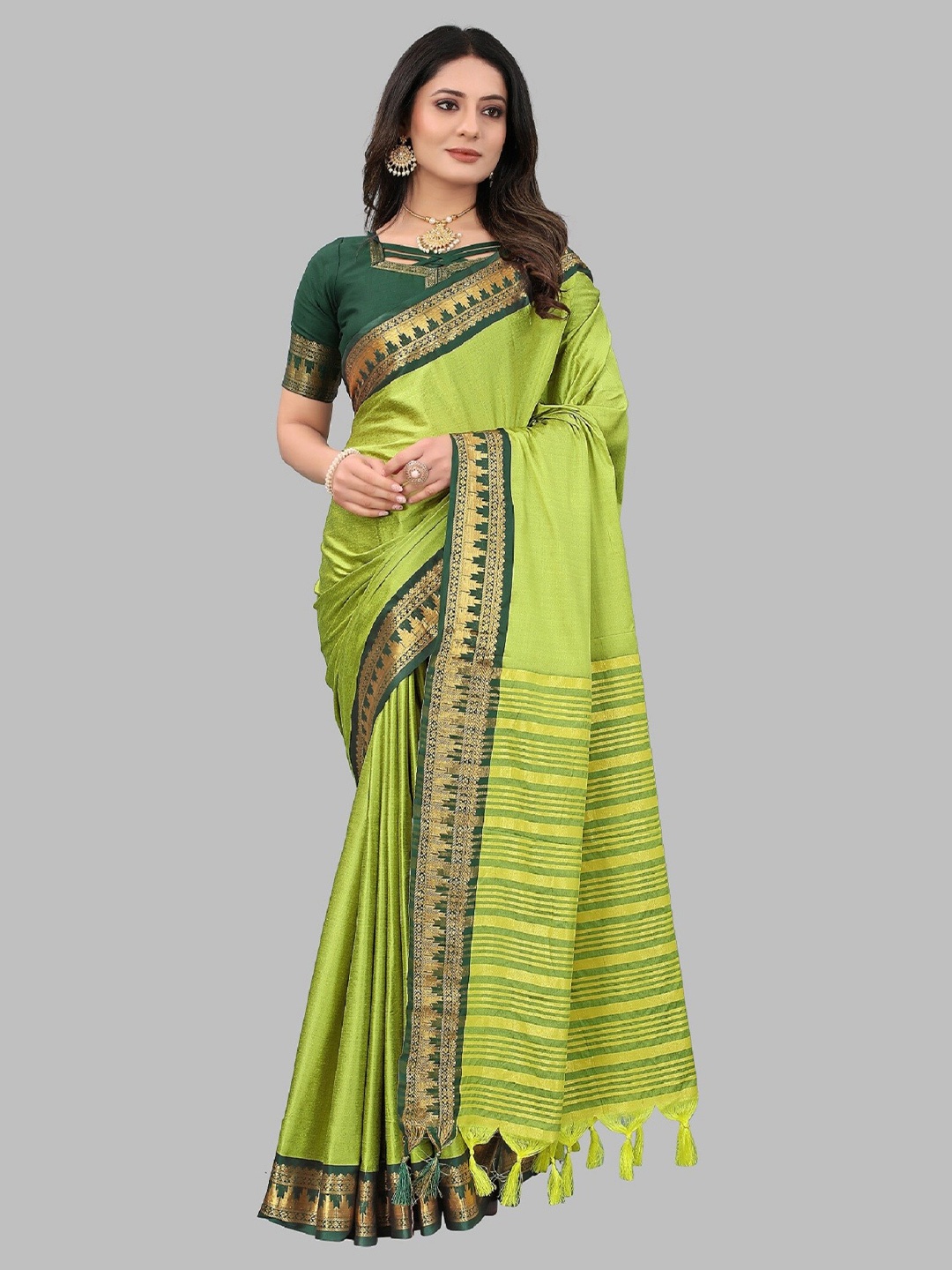 

APNISHA Zari Silk Cotton Banarasi Saree, Green