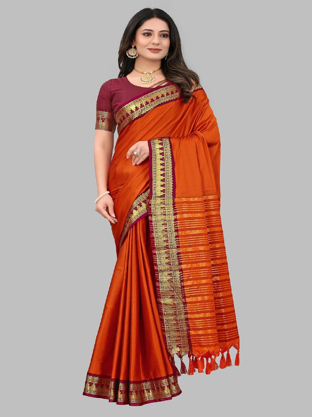 

APNISHA Zari Jacquard Silk Cotton Banarasi Saree, Orange