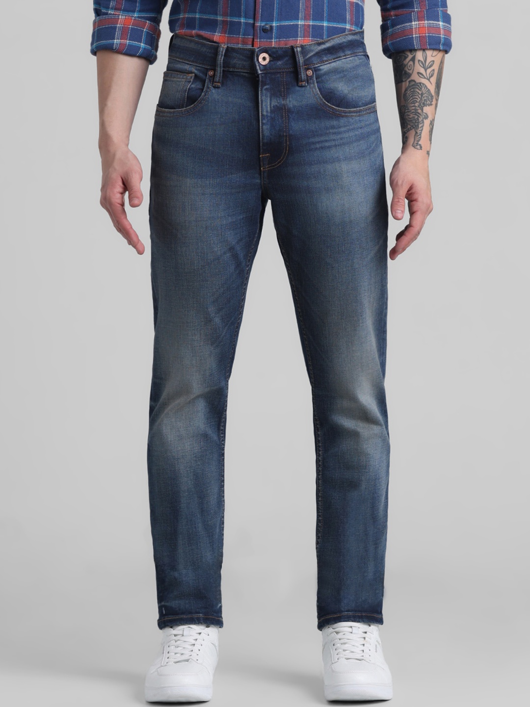 

Jack & Jones Men Slim Fit Low-Rise Heavy Fade Stretchable Jeans, Blue