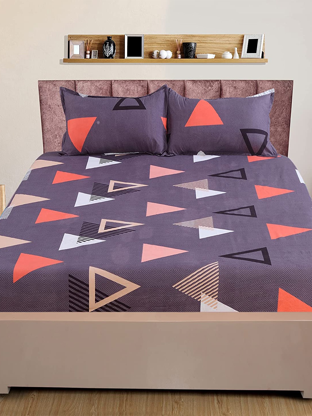 

GLORIES Grey & Orange Geometric Cotton Fitted 160 TC King Bedsheet With 2 Pillow Covers