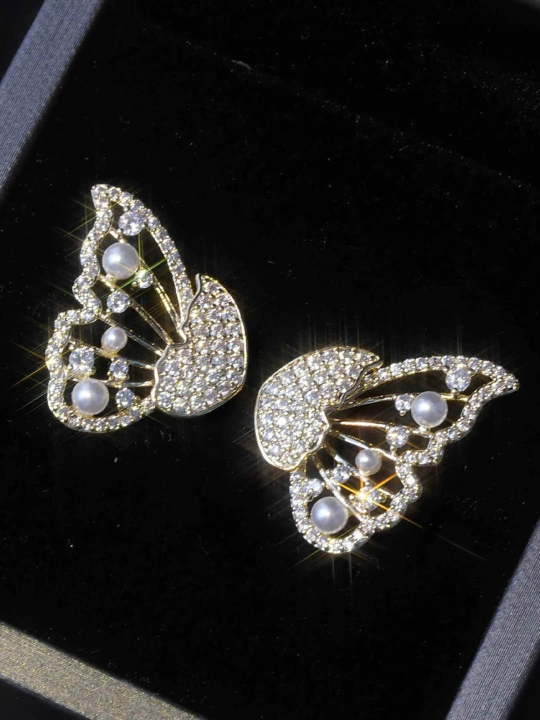 

VAGHBHATT Gold-Plated Stone-Studded Butterfly Earrings