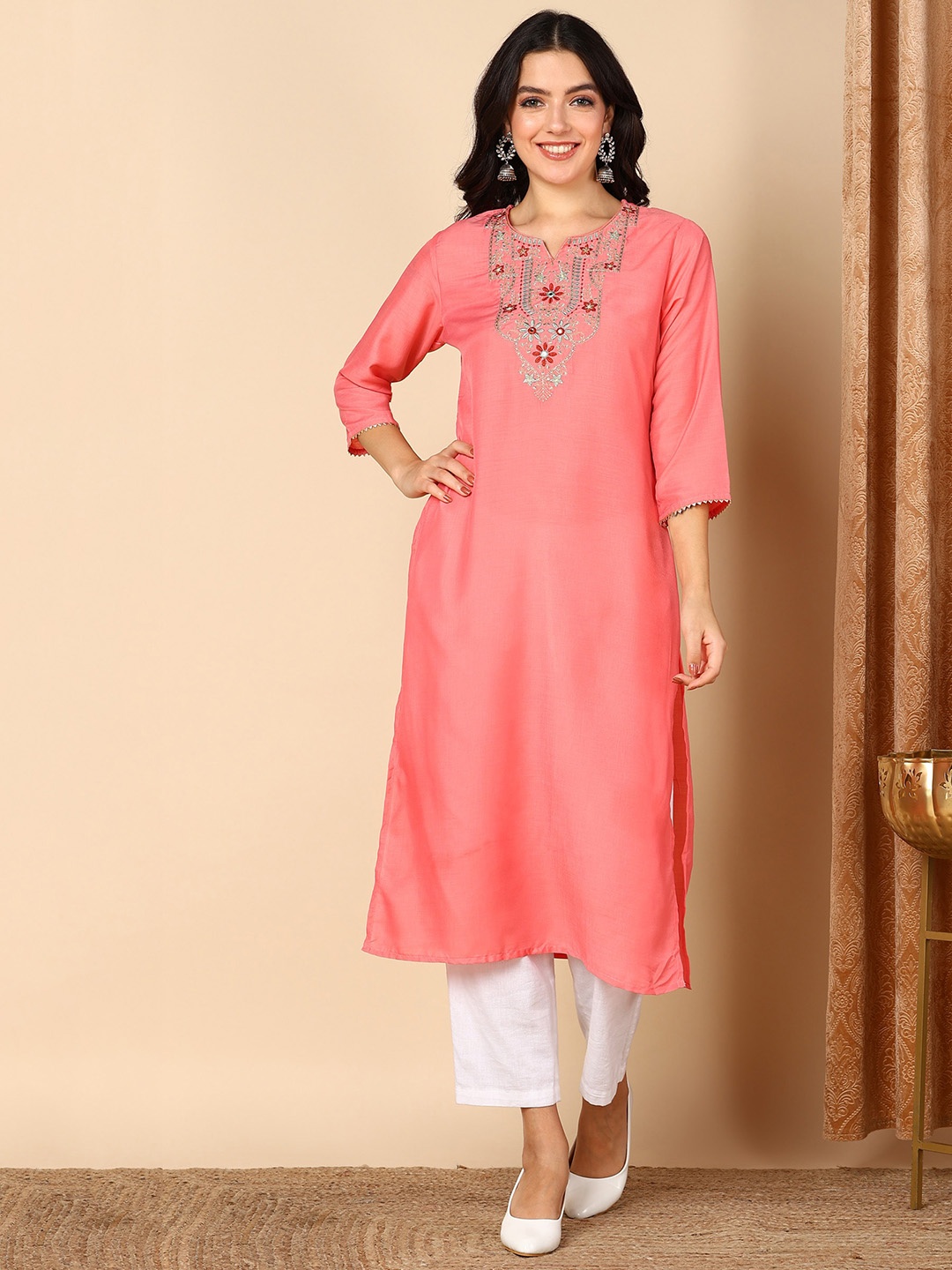 

HERE&NOW Ethnic Motifs Yoke Design Thread Work Kurta, Peach