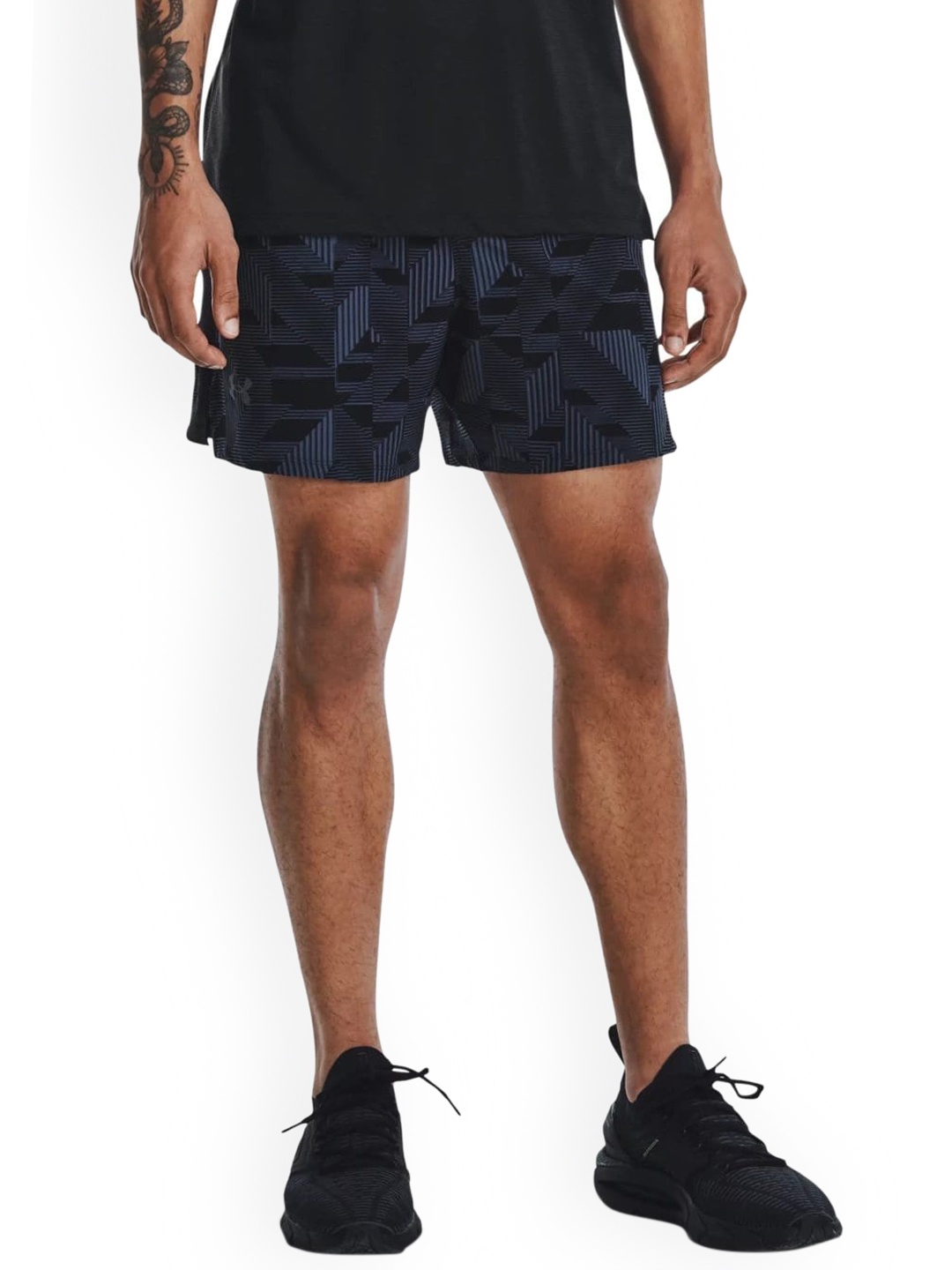 

UNDER ARMOUR Men Brand Logo Printed Slim-Fit Shorts, Black
