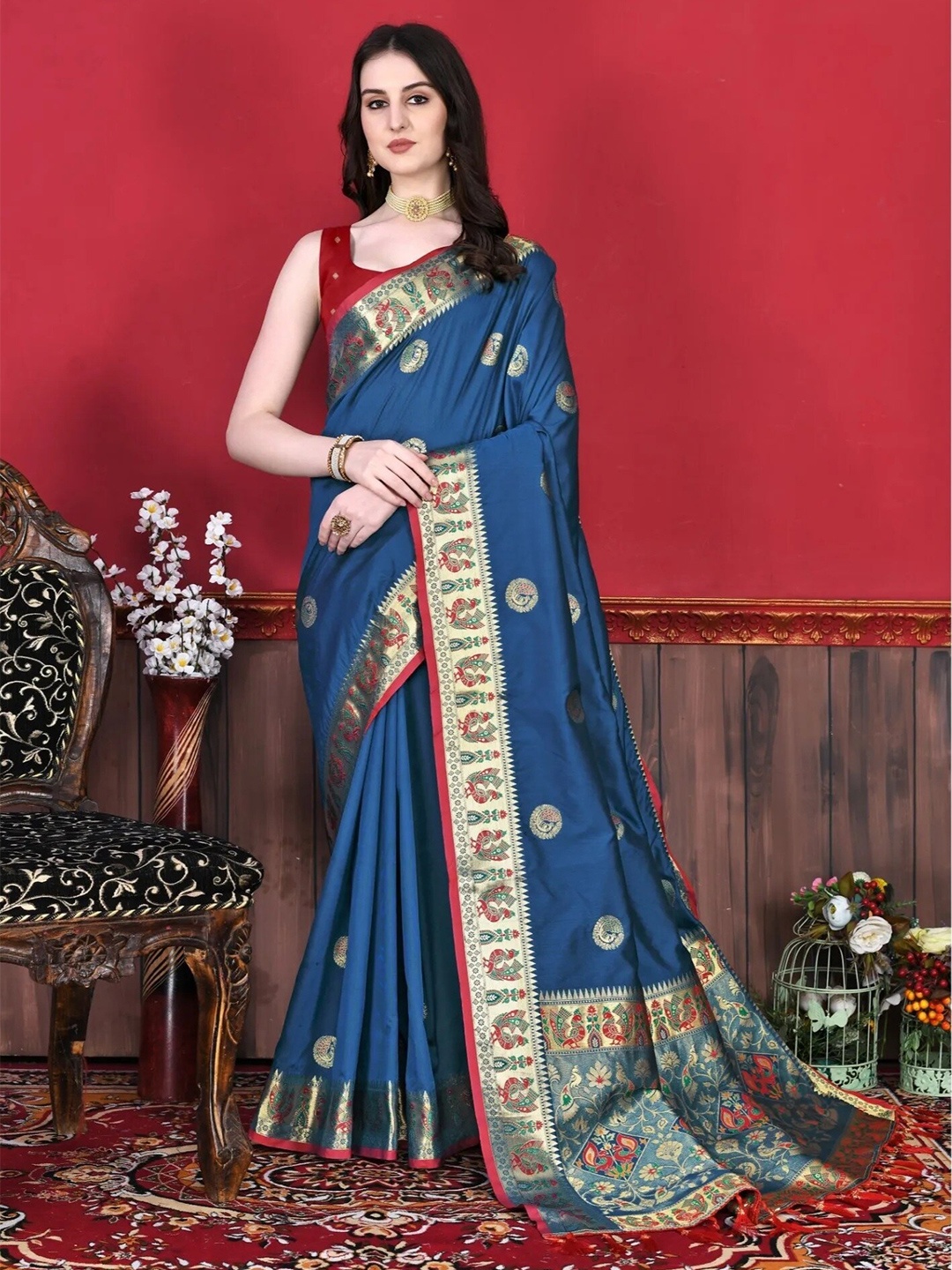 

MAGMINA Ethnic Motifs Woven Design Zari Paithani Saree, Blue