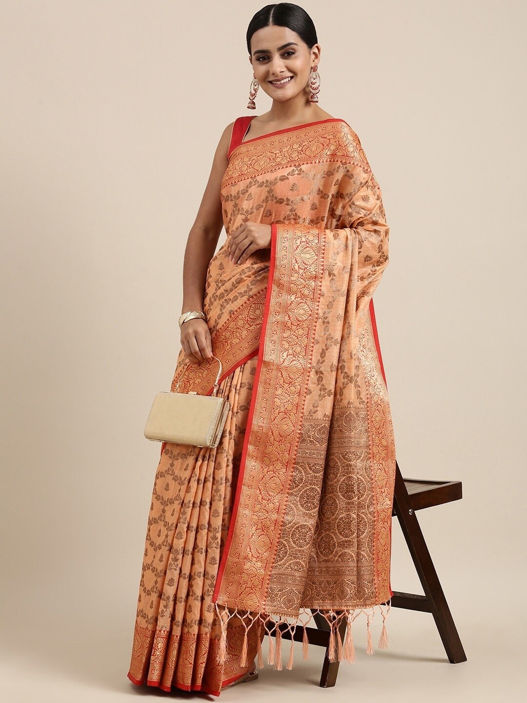 

MAGMINA Ethnic Motifs Woven Design Zari Banarasi Saree, Peach