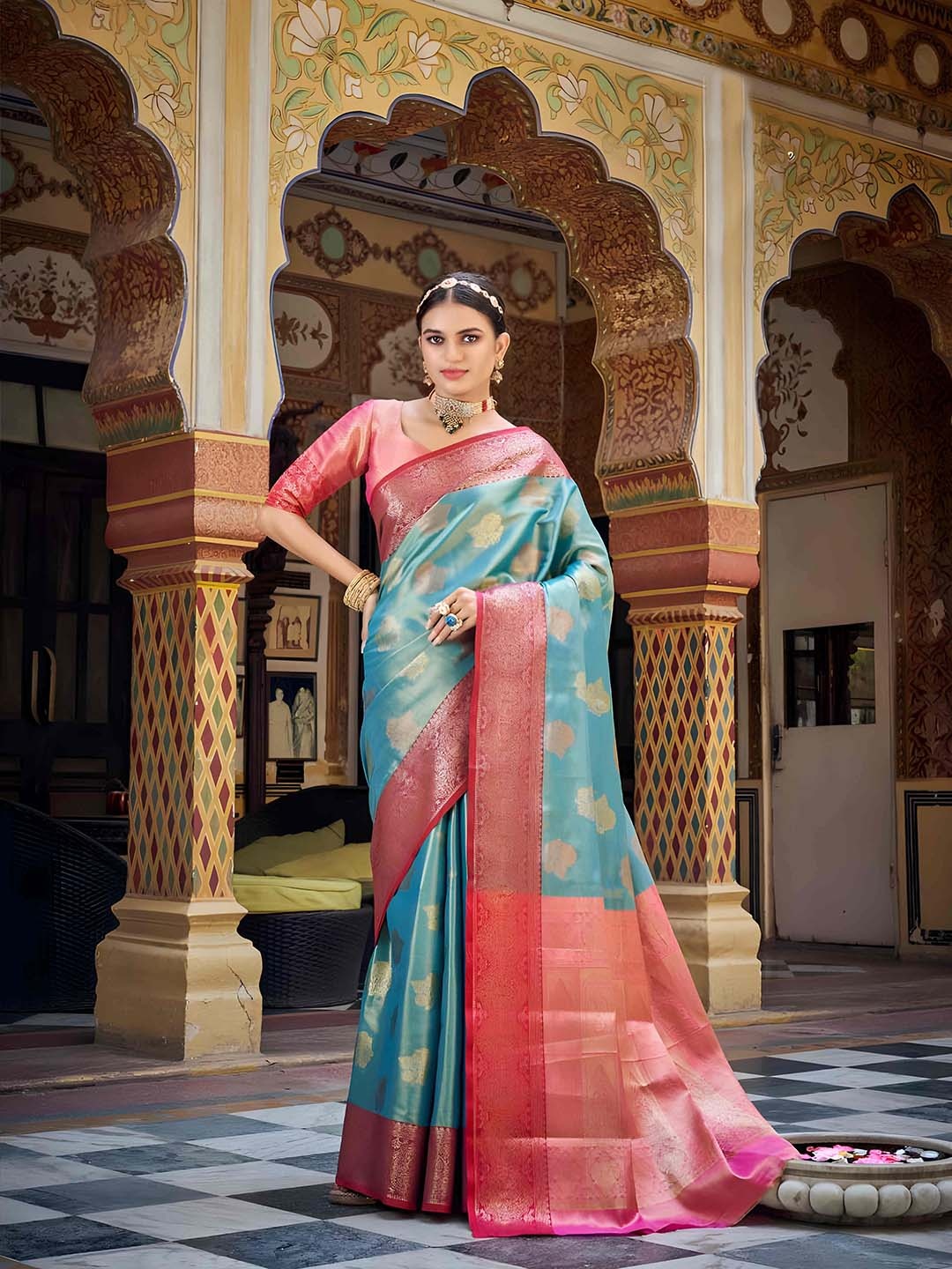 

MAGMINA Ethnic Motifs Woven Design Zari Pure Silk Kanjeevaram Saree, Blue