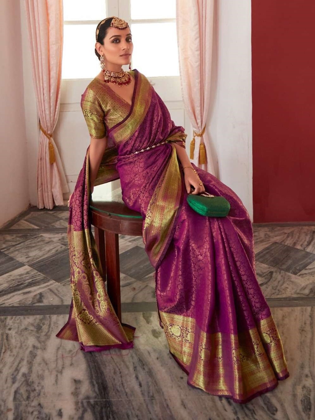 

MAGMINA Ethnic Motifs Woven Design Zari Pure Silk Kanjeevaram Saree, Pink