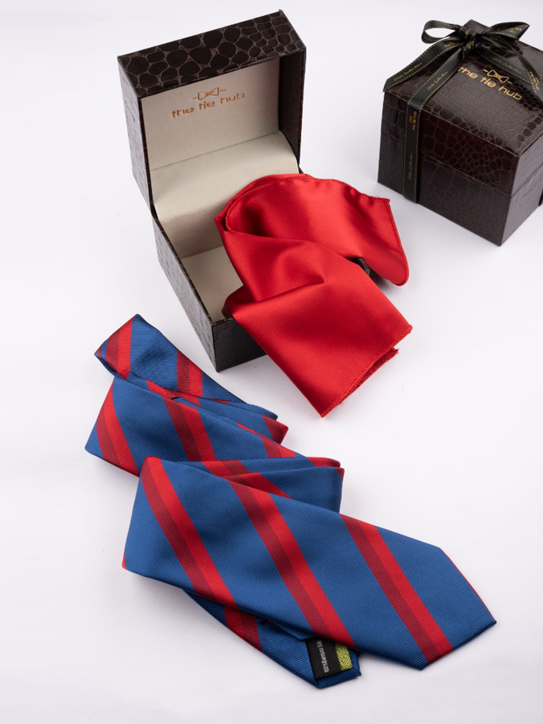 

The Tie Hub Men Striped Microfiber Tie & Silk Pocket Square Accessory Gift Set, Blue
