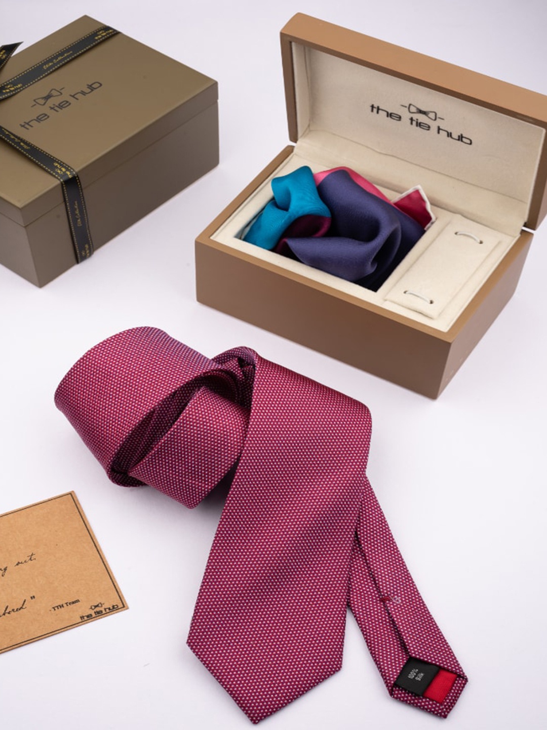 

The Tie Hub Men Pure Silk Tie With Pocket Square, Magenta