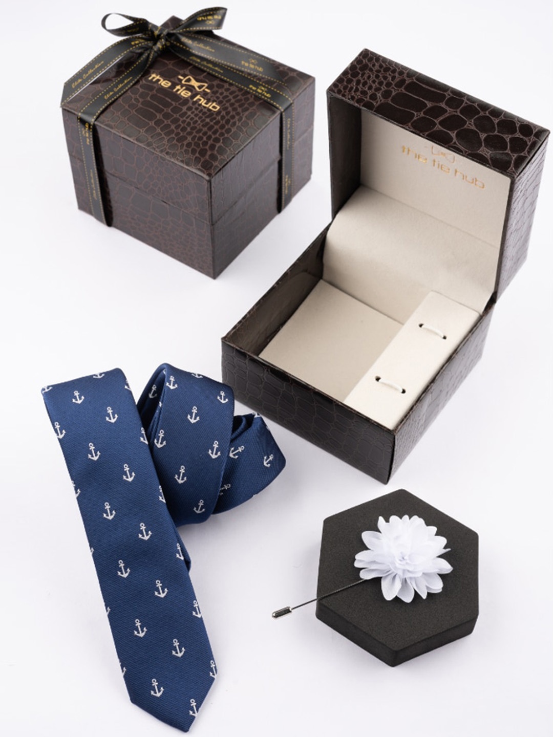 

The Tie Hub Men Printed Necktie with Flower Lapel PinAccessory Gift Set, Blue