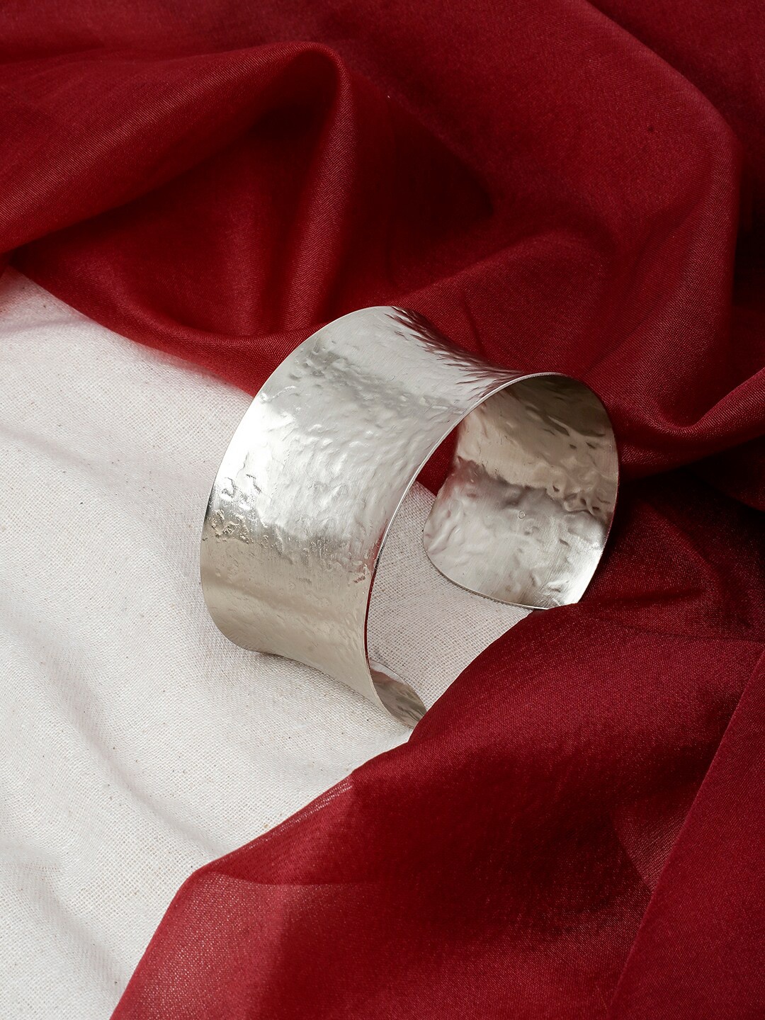 

TEEJH Women Silver-Toned Oxidised Silver-Plated Cuff Bracelet