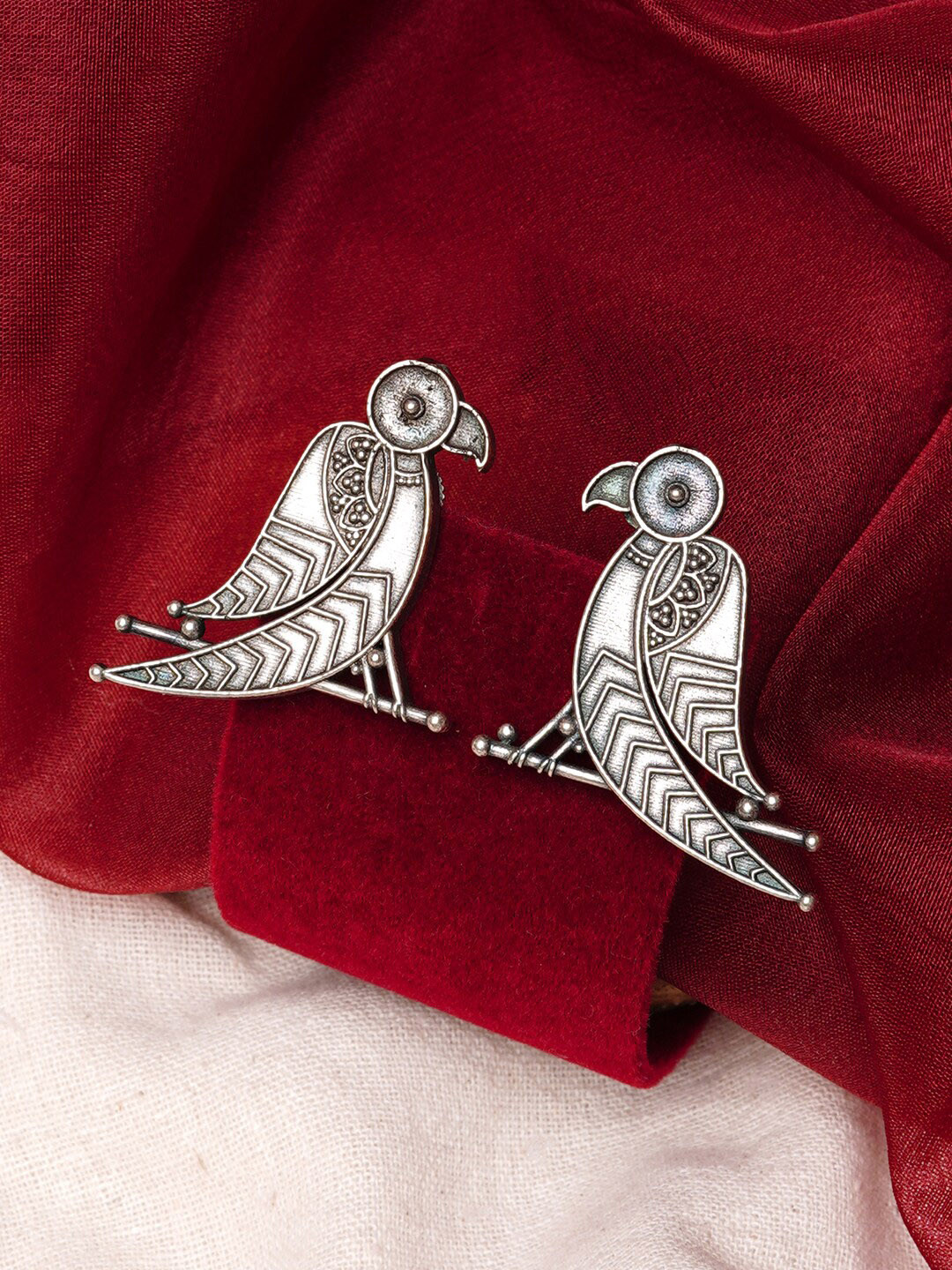 

TEEJH Silver-Plated Contemporary Oxidised Drop Earrings