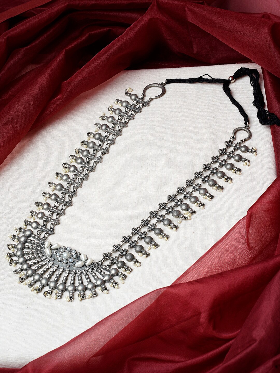 

TEEJH Silver-Plated Oxidised Necklace