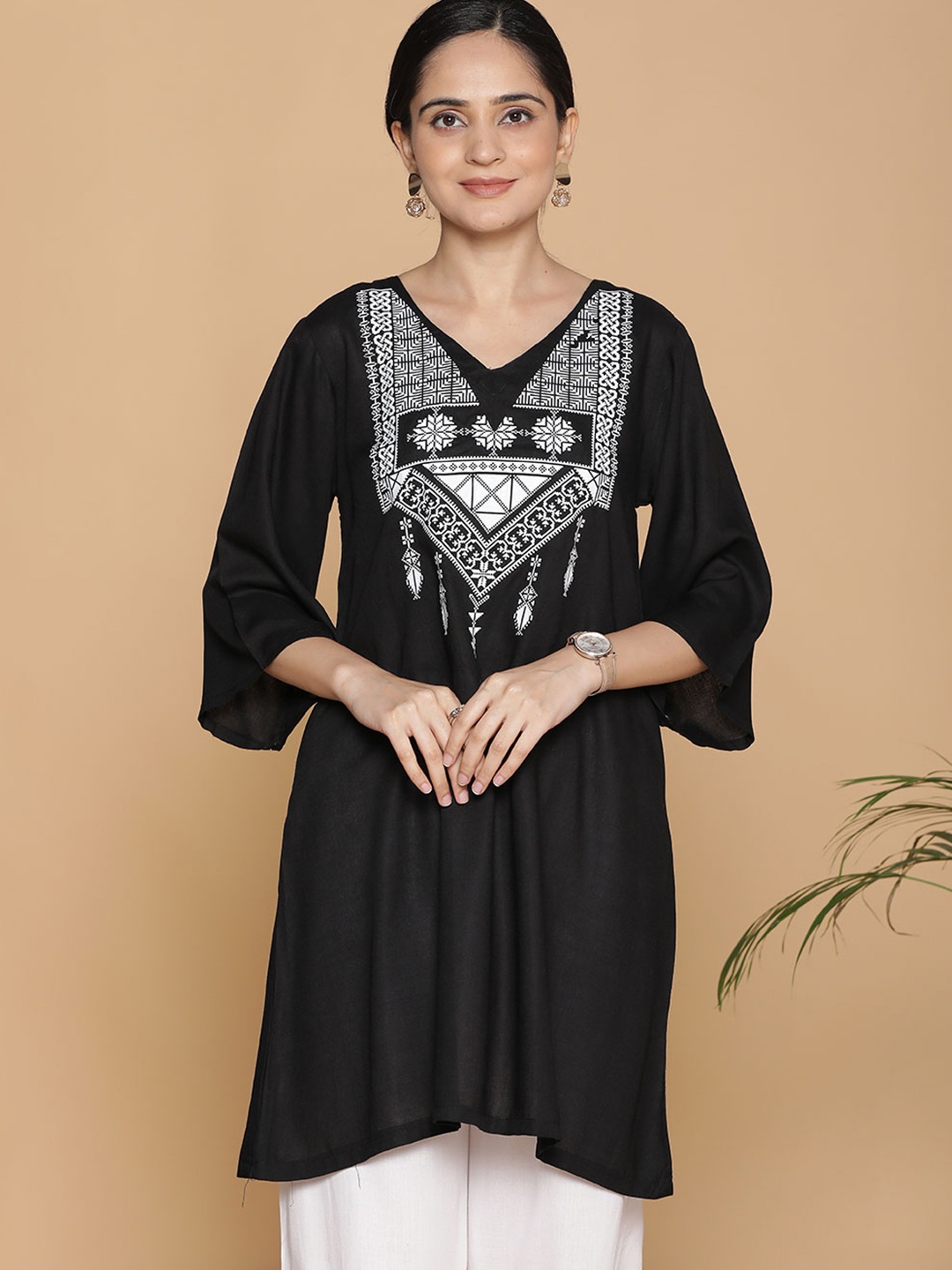 

LetsDressUp Ethnic Motifs Printed Kurti, Black