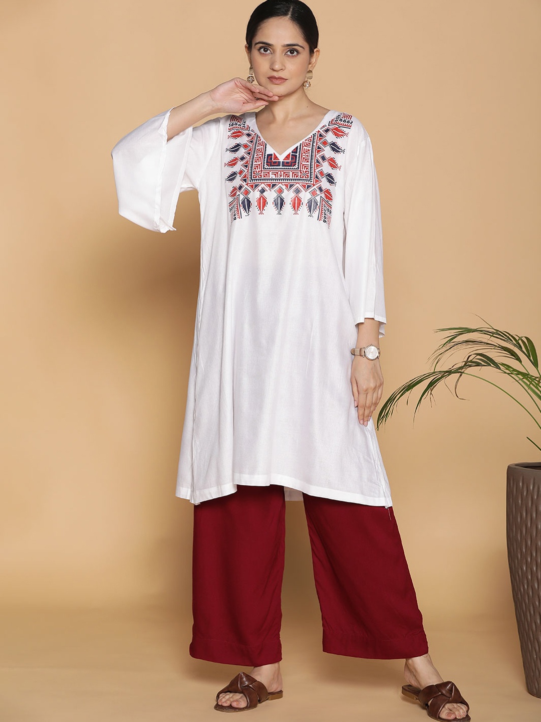 

LetsDressUp Ethnic Motifs Printed V-Neck A-Line Kurta, White