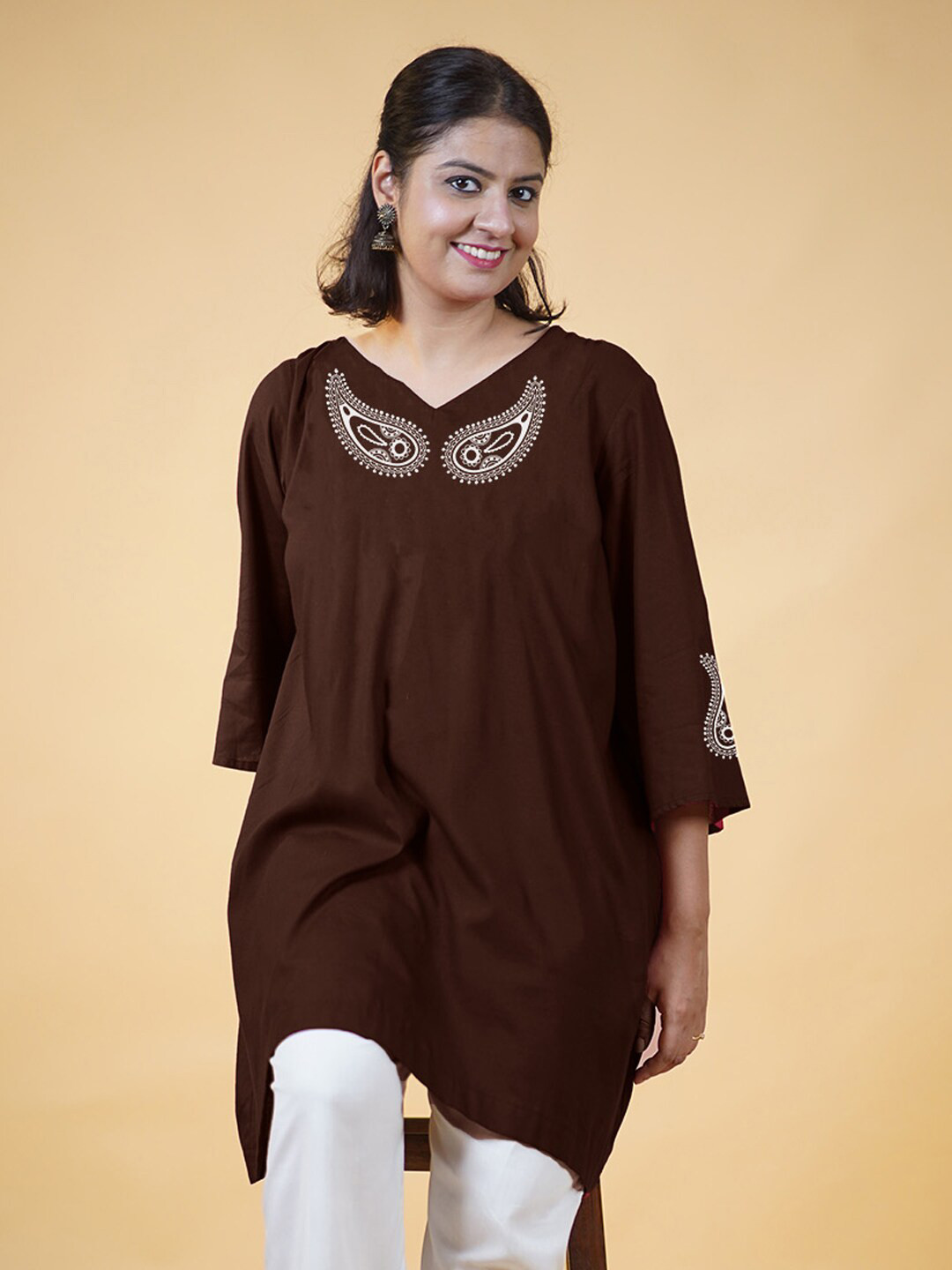

LetsDressUp Ethnic Motifs Embroidered V-Neck A-Line Kurti, Coffee brown
