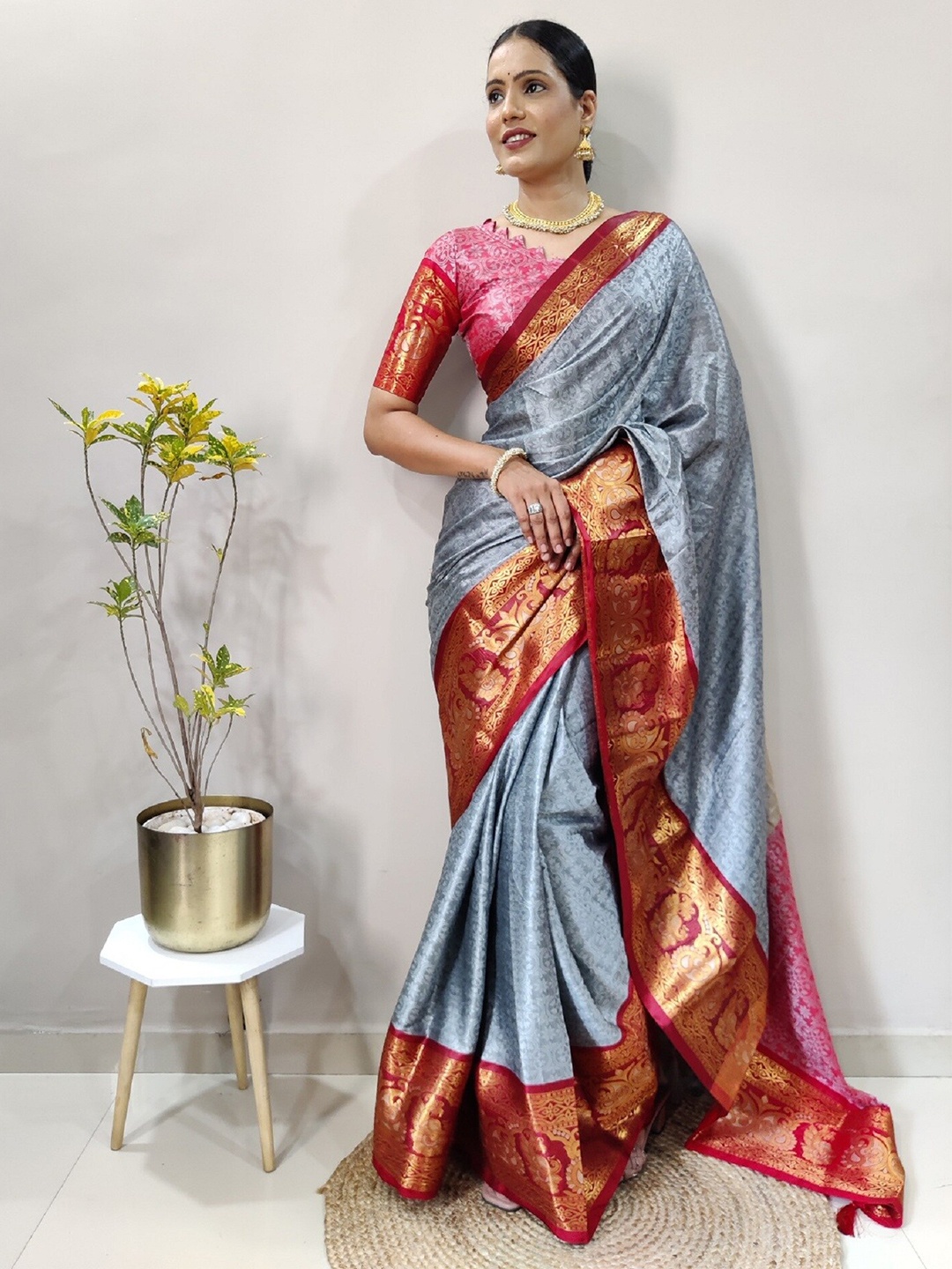 

APNISHA Ethnic Motifs Woven Design Zari Pure Silk Jacquard Banarasi Saree, Grey