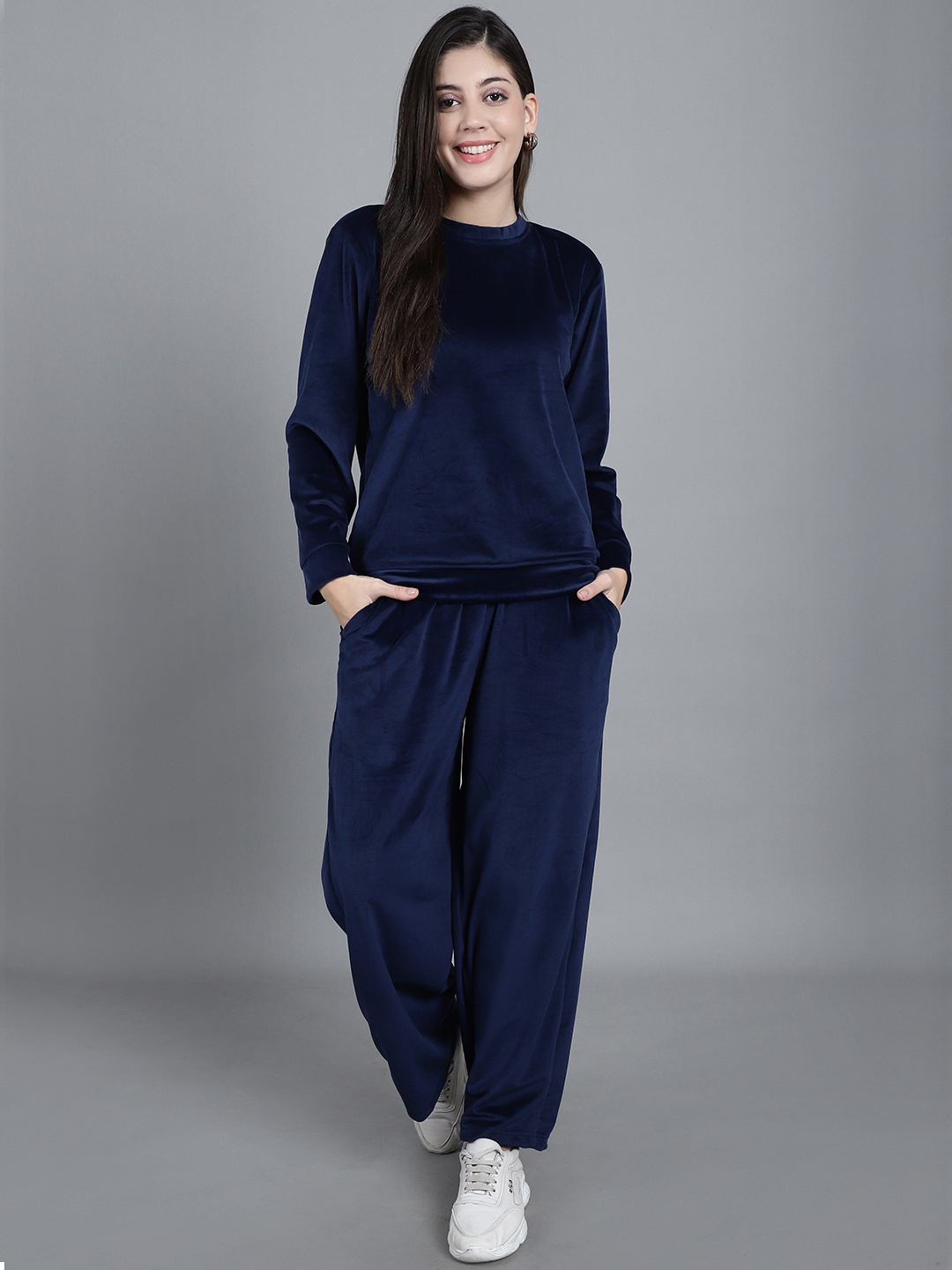 

Jinfo Women Solid Velvet Tracksuit, Navy blue