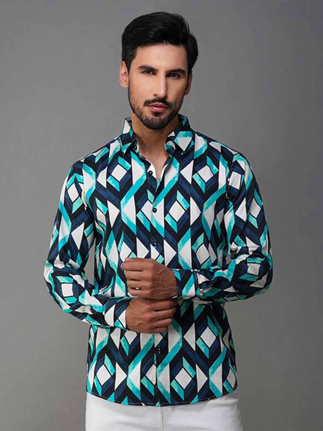 

Urban Scissors Slim Fit Opaque Printed Casual Shirt, Green