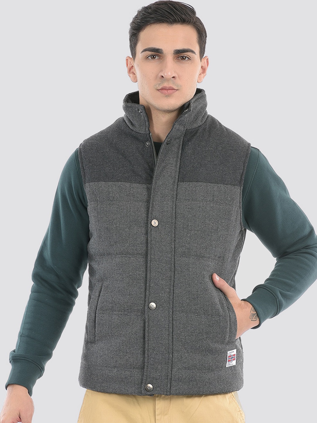 

LONDON FOG Colourblocked Stand Collar Sleeveless Padded Jacket, Grey