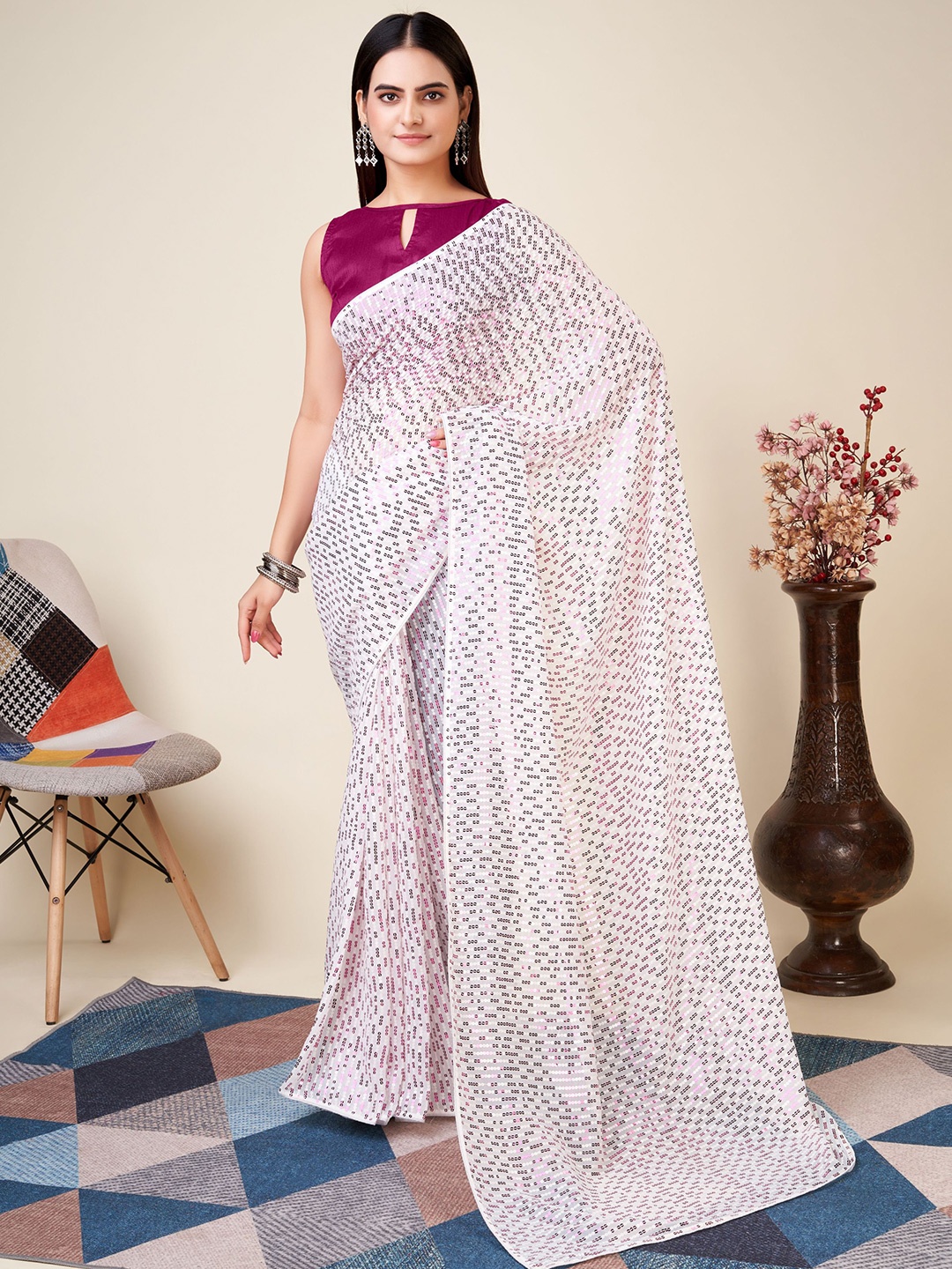 

VAIRAGEE Embellished Sequinned Party Saree, White