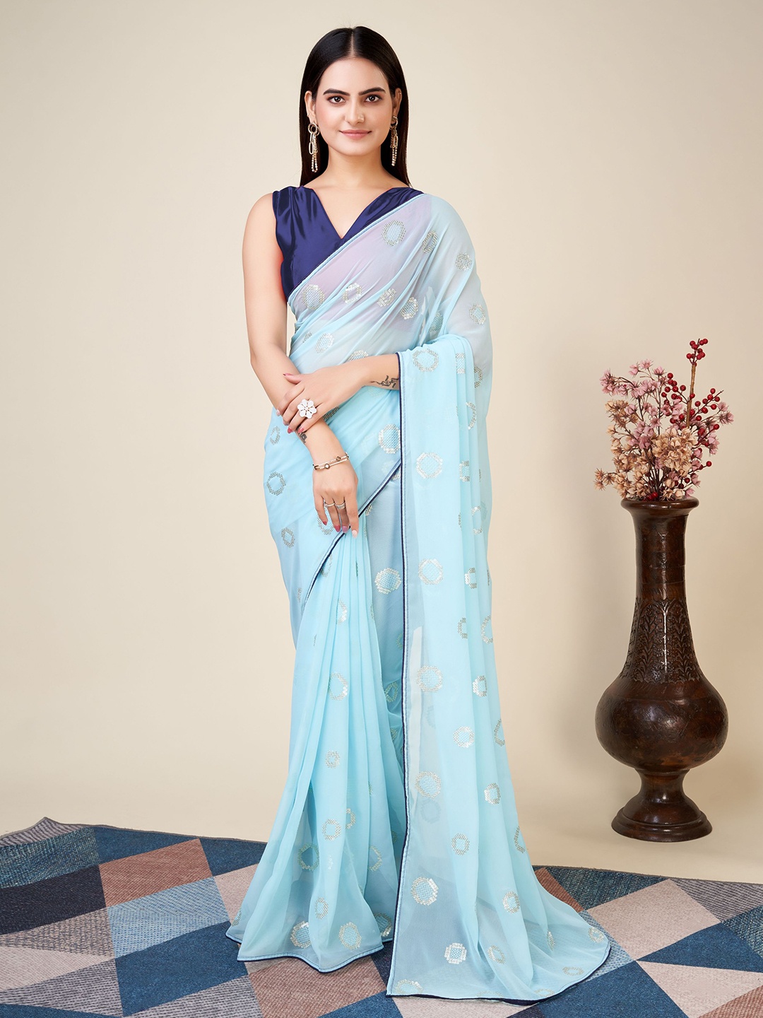 

VAIRAGEE Embellished Sequinned Party Saree, Blue