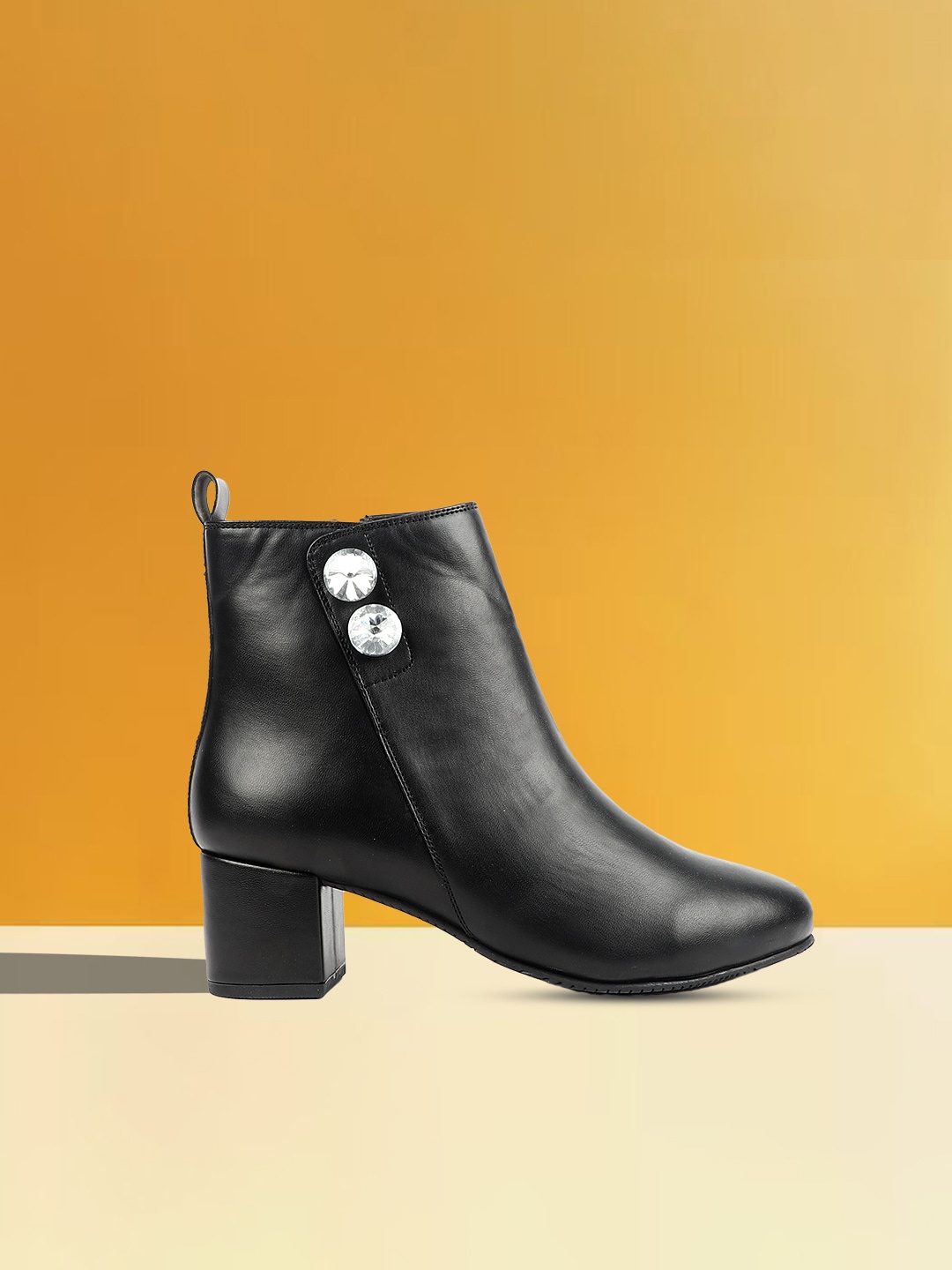 

Carlton London Women Block-Heeled Winter Boots, Black