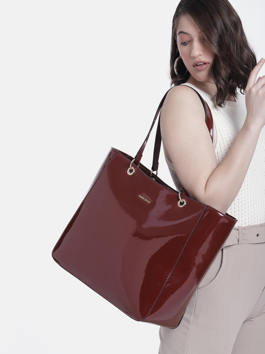 

Allen Solly Solid Shoulder Bag, Maroon