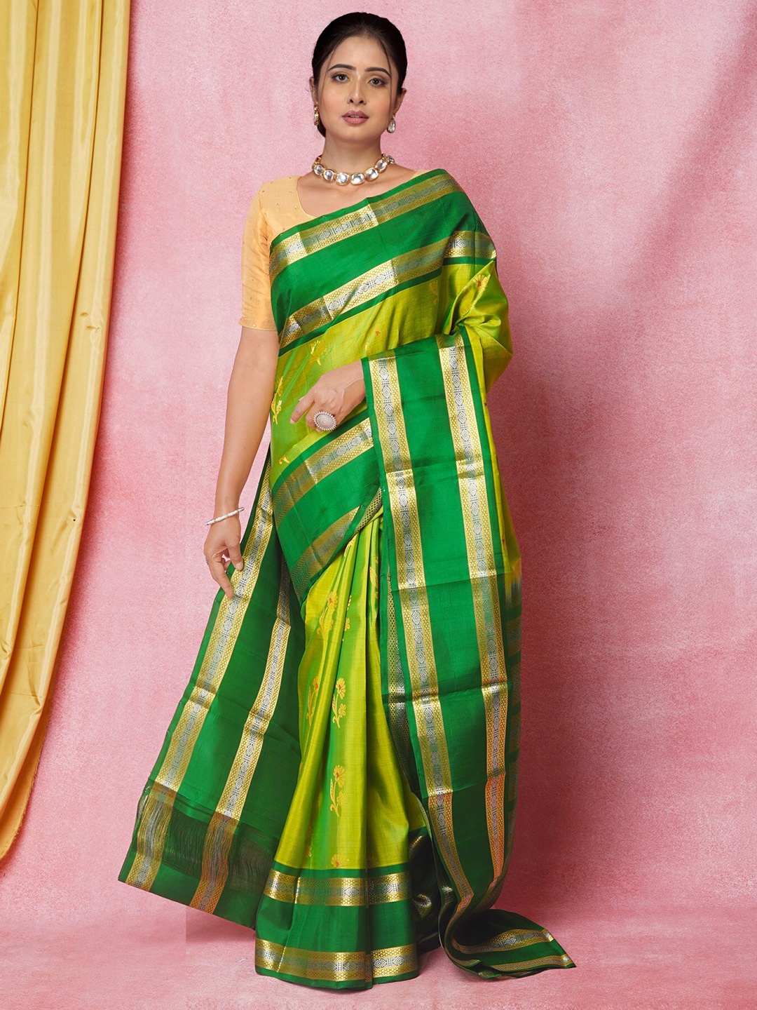 

Unnati Silks Ethnic Motifs Woven Design Zari Handloom Kanjeevaram Saree, Green