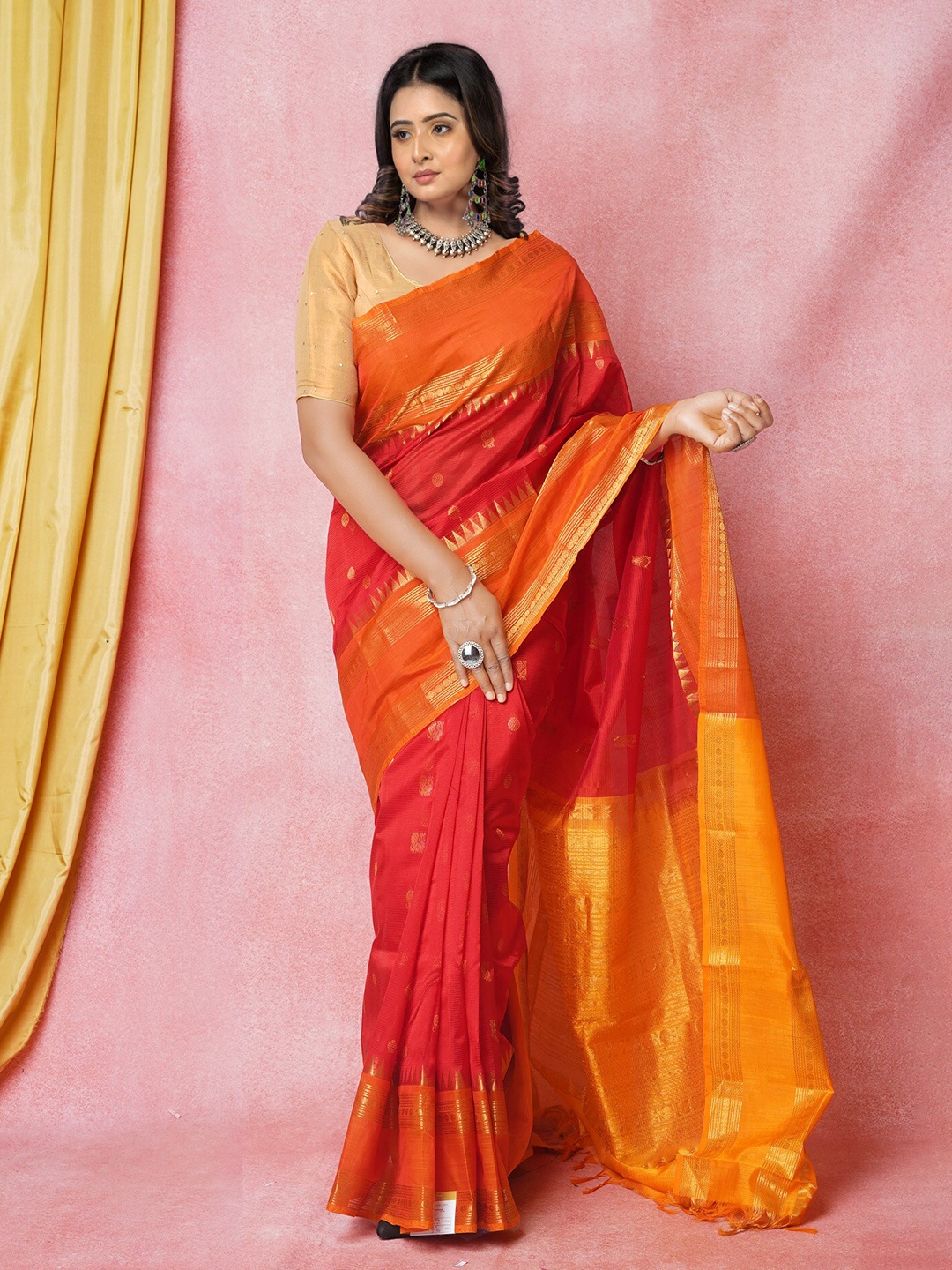 

Unnati Silks Ethnic Motifs Woven Design Zari Handloom Kanjeevaram Saree, Red