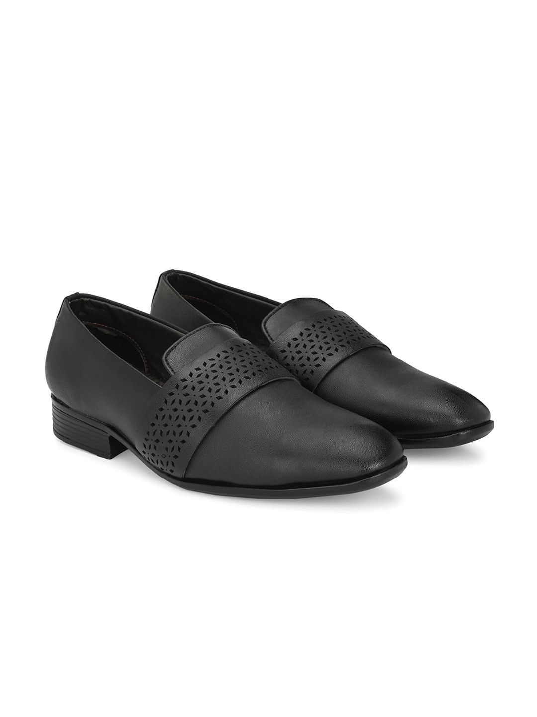 

Vellinto Men Textured Lightweight Comfort Insole Slip-On Sneakers, Black