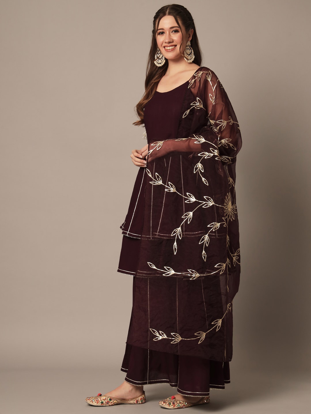 

Meeranshi Striped Gotta Patti Kurta With Sharara & Dupatta, Burgundy