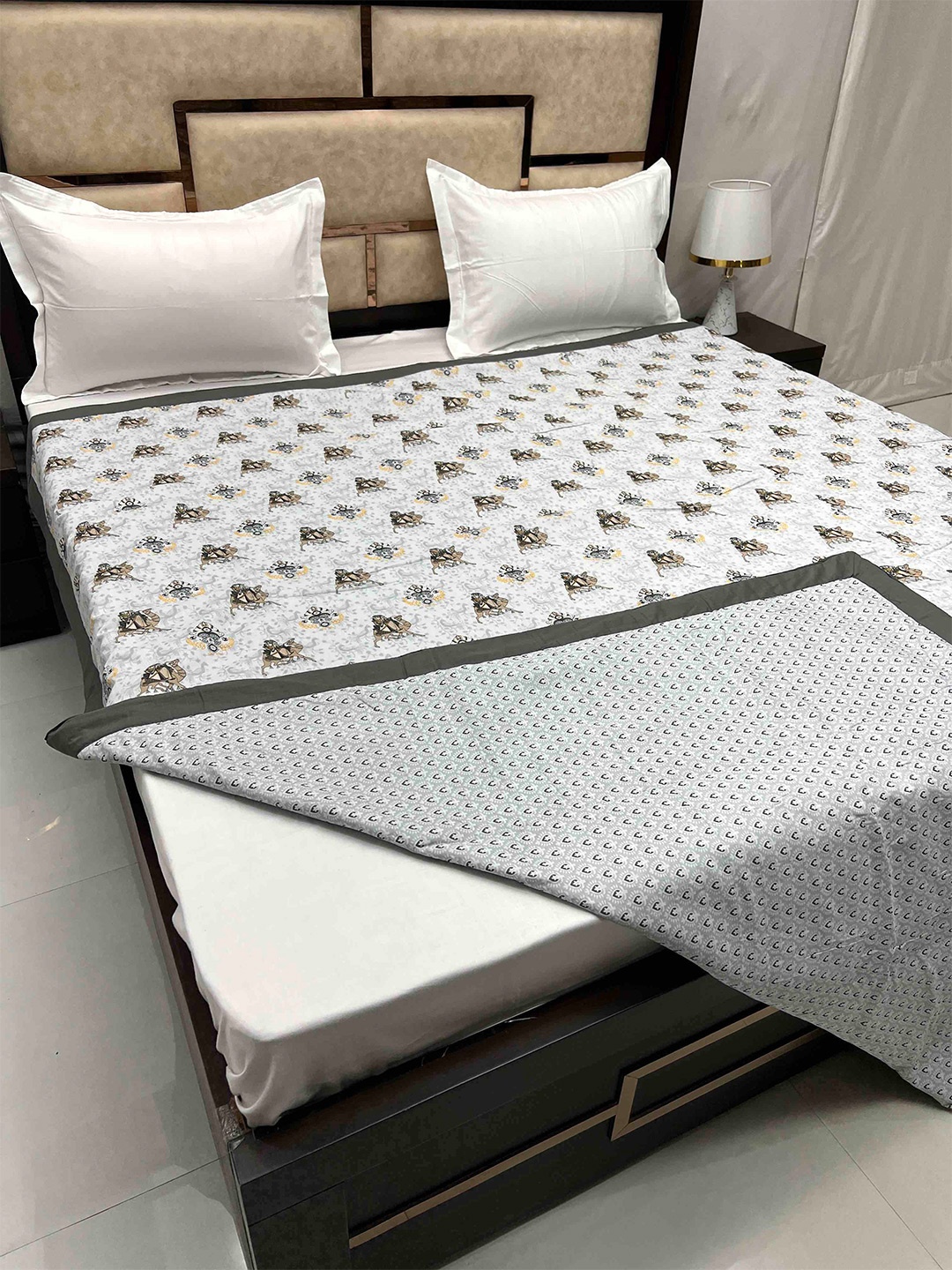 

Pure Decor Silken White & Grey Ethnic Cotton AC Room 300 GSM Reversible Double Bed Dohar