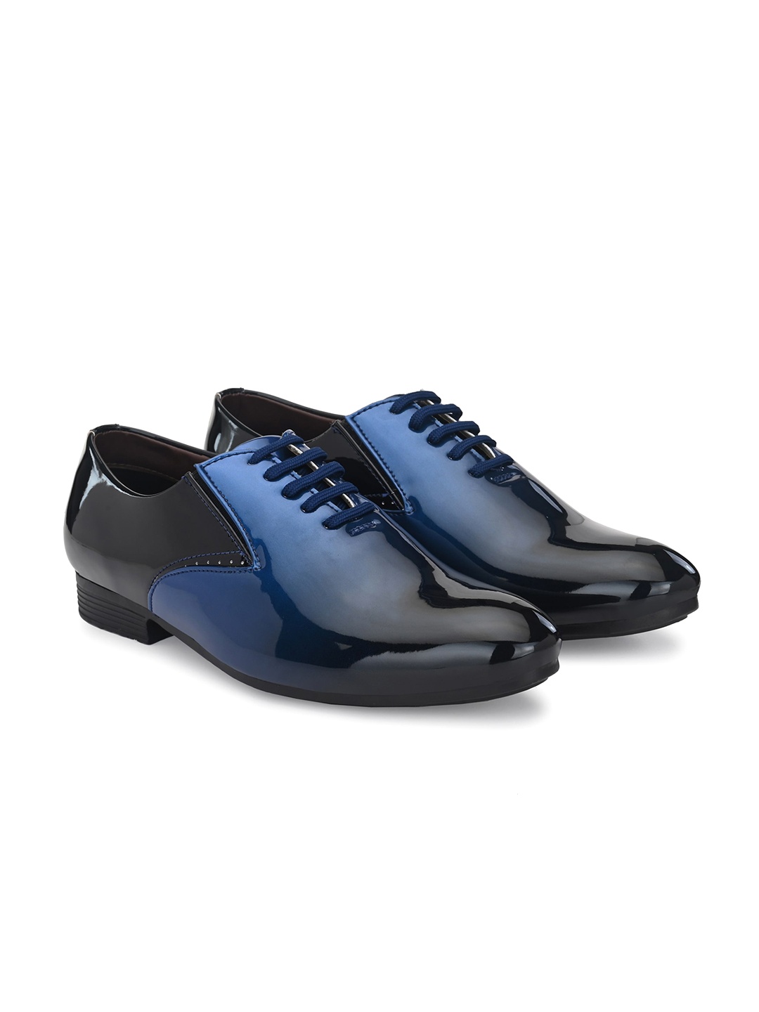 

Vellinto Men ILLUSION Colourblocked Lightweight Party Derbys, Blue