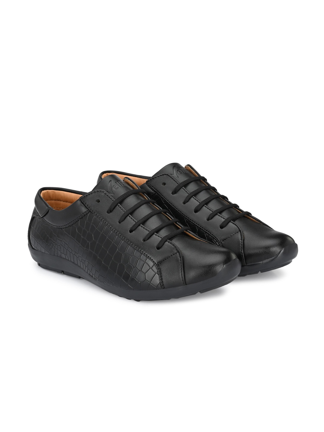 

Vellinto Men Textured Lightweight Comfort Insole Sneakers, Black