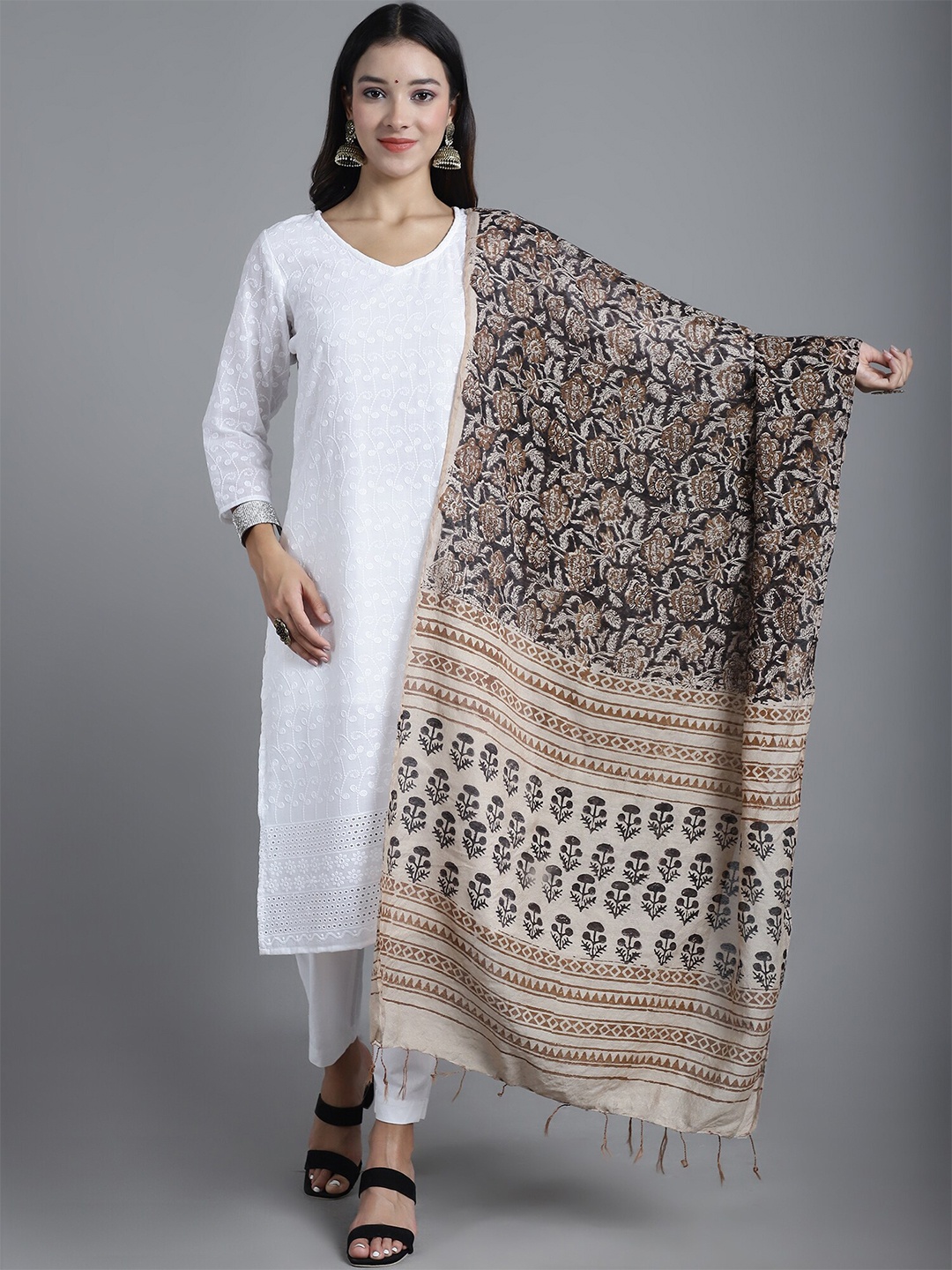 

LOOM LEGACY Floral Printed Linen Dupatta, Black