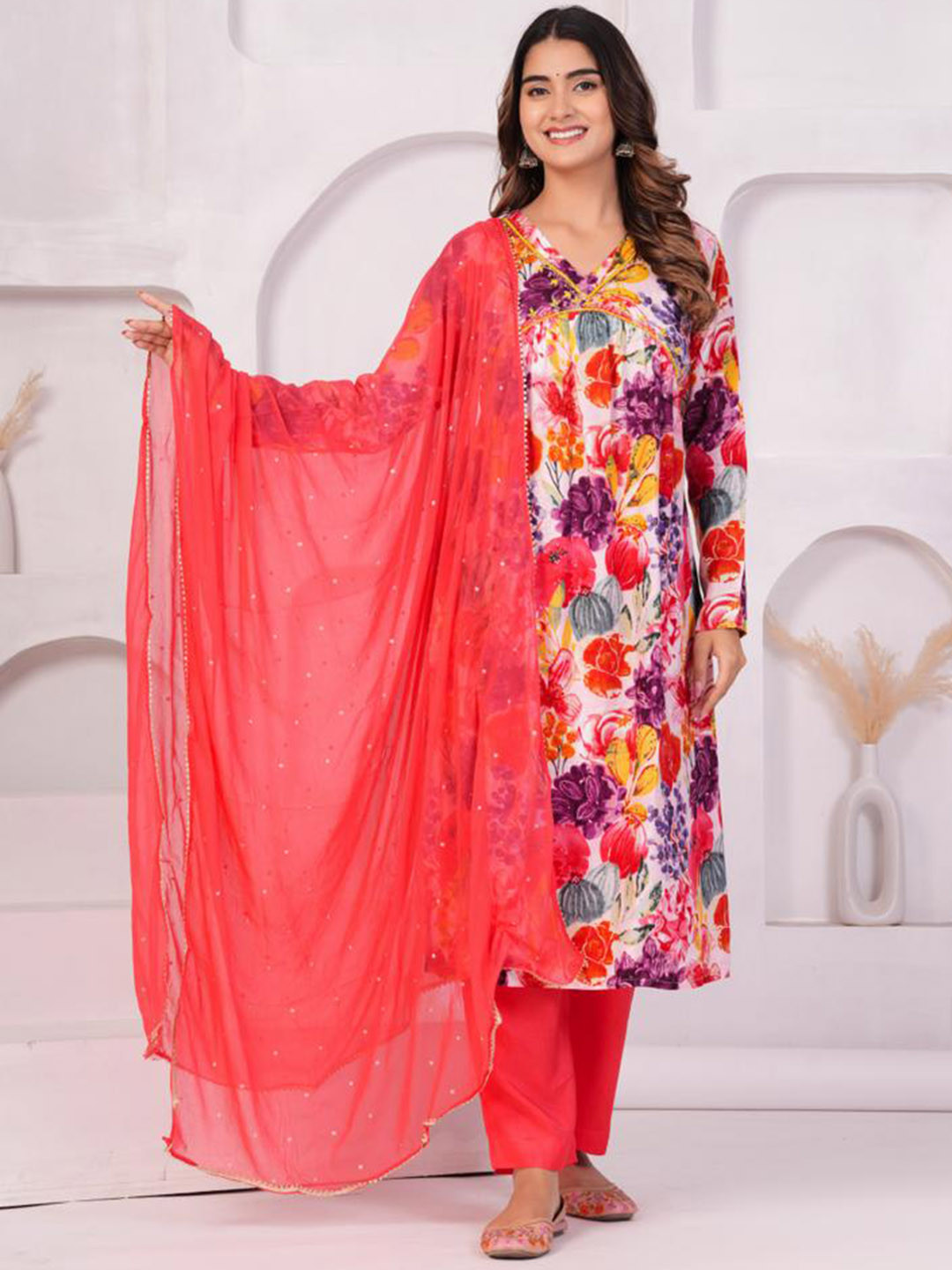 

EtnicaWear Floral Printed Empire Pure Silk Kurta with Trousers & Dupatta, Green