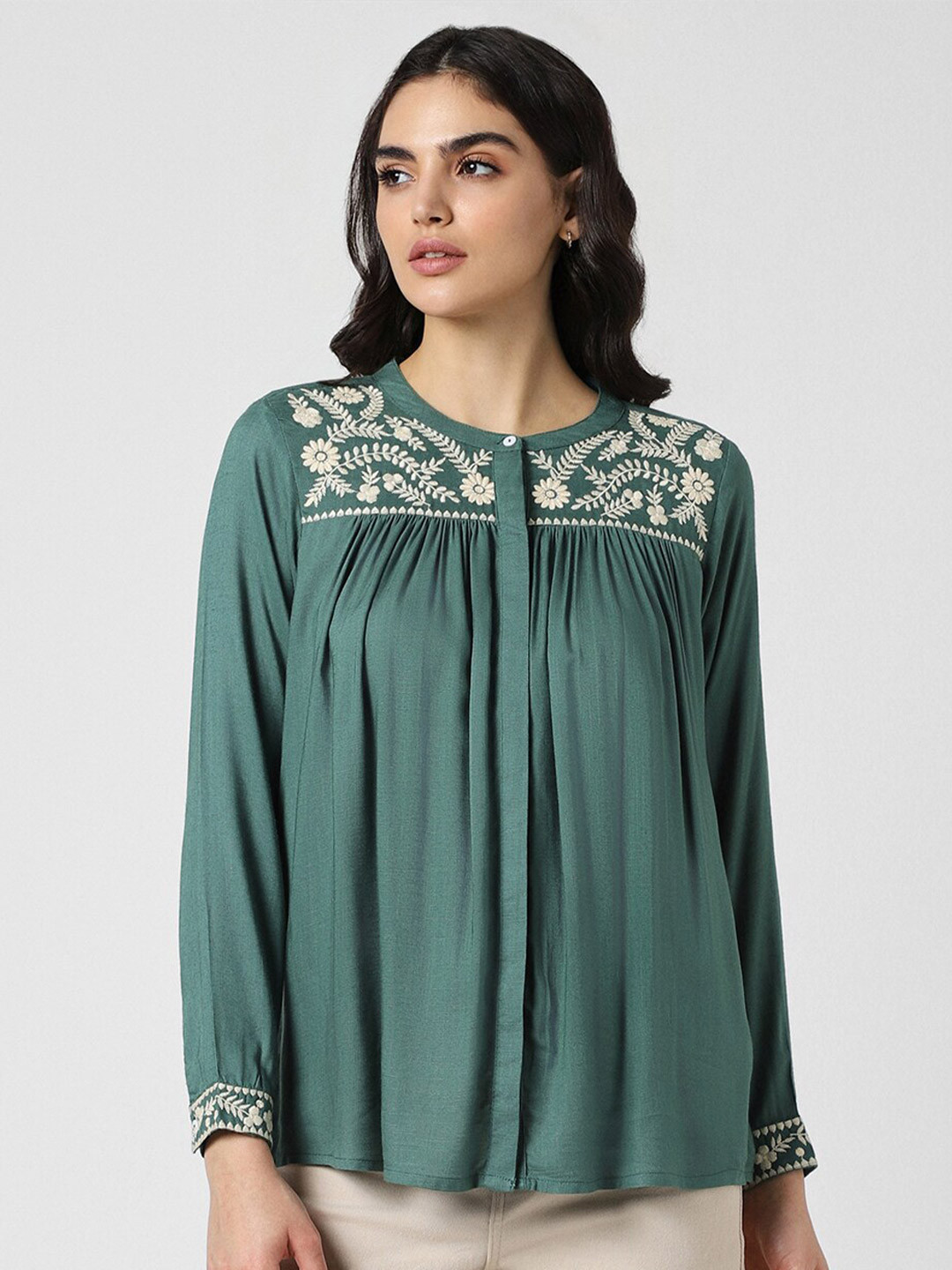

Van Heusen Woman Floral Embroidered Tunic, Green