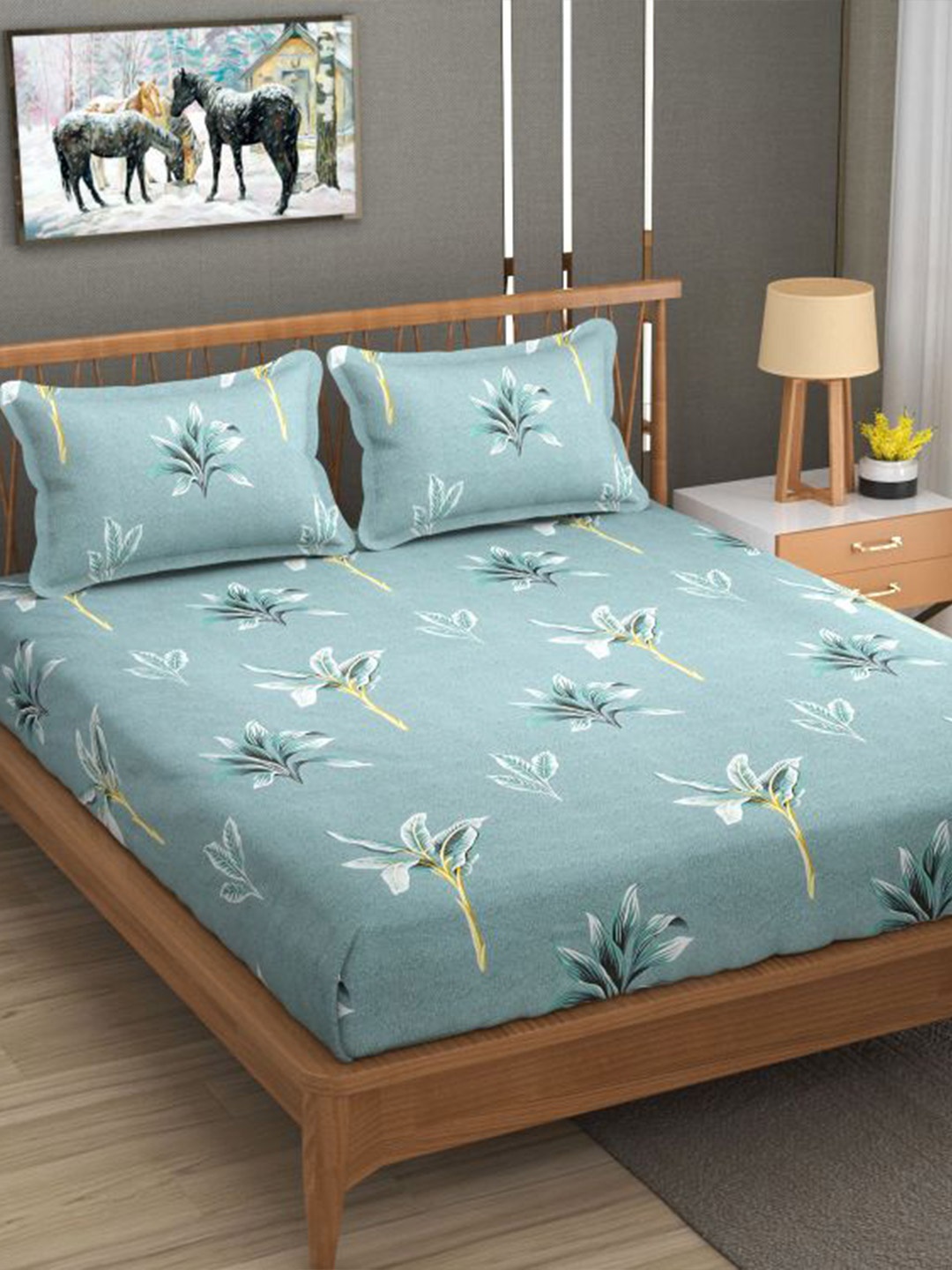 

Florida Blue & White Floral Cotton 144 TC King Bedsheet With 2 Pillow Covers